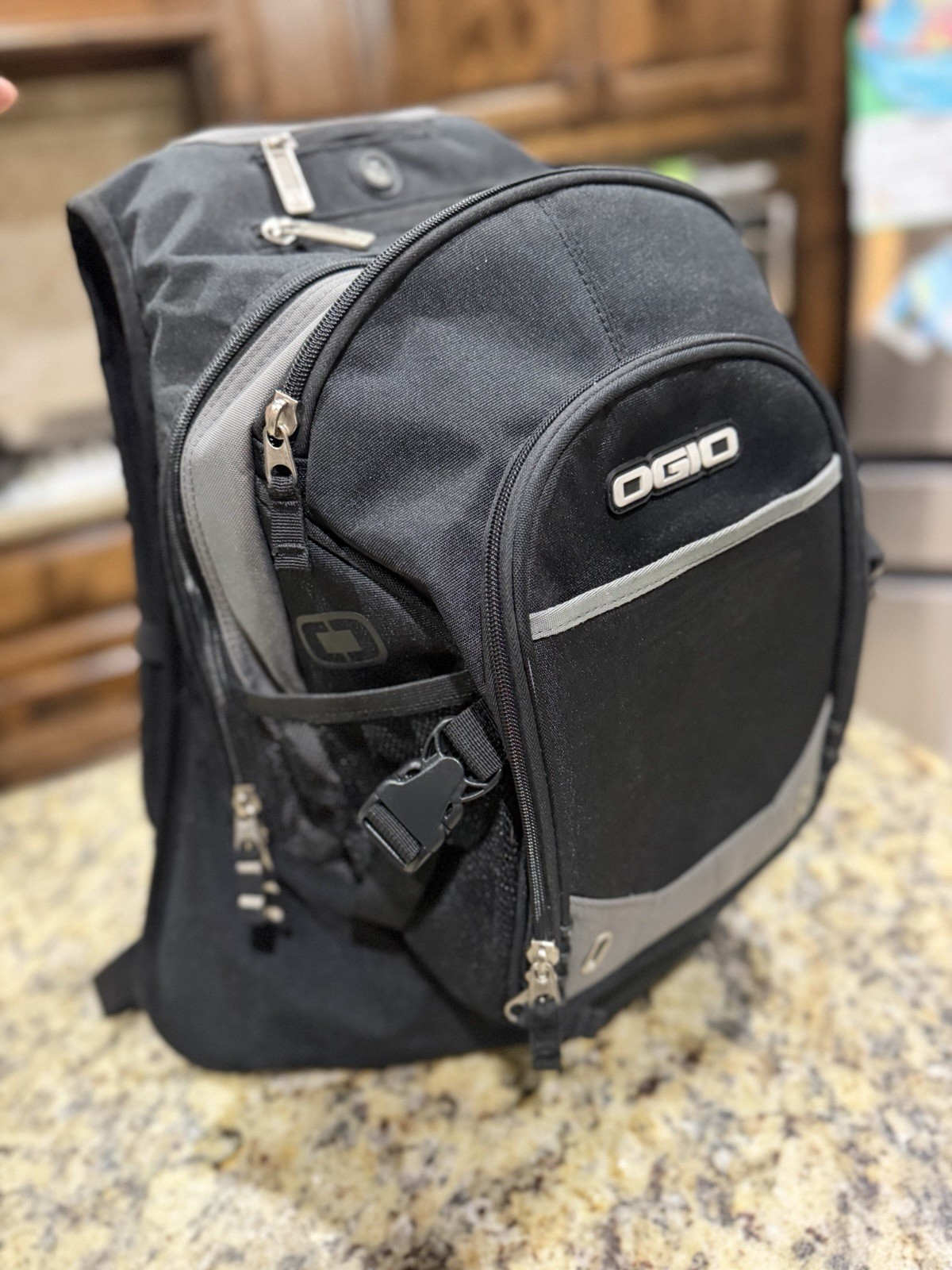 Ogio Street Fugitive Backpack Laptop Tech Computer Travel Bag Black and Gray EUC