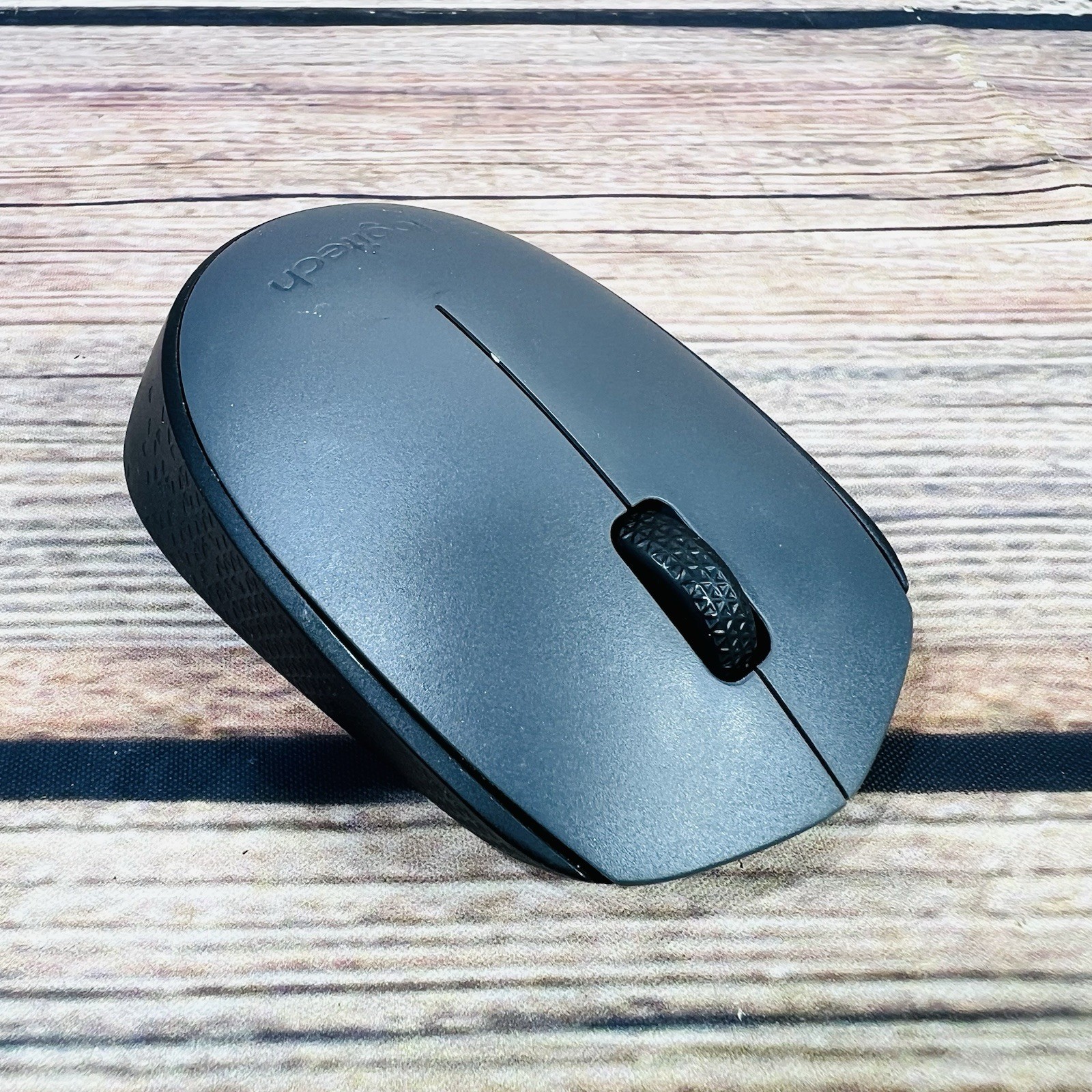 Logitech M170 Advanced Optical Mouse  with USB Receiver Dongle 
