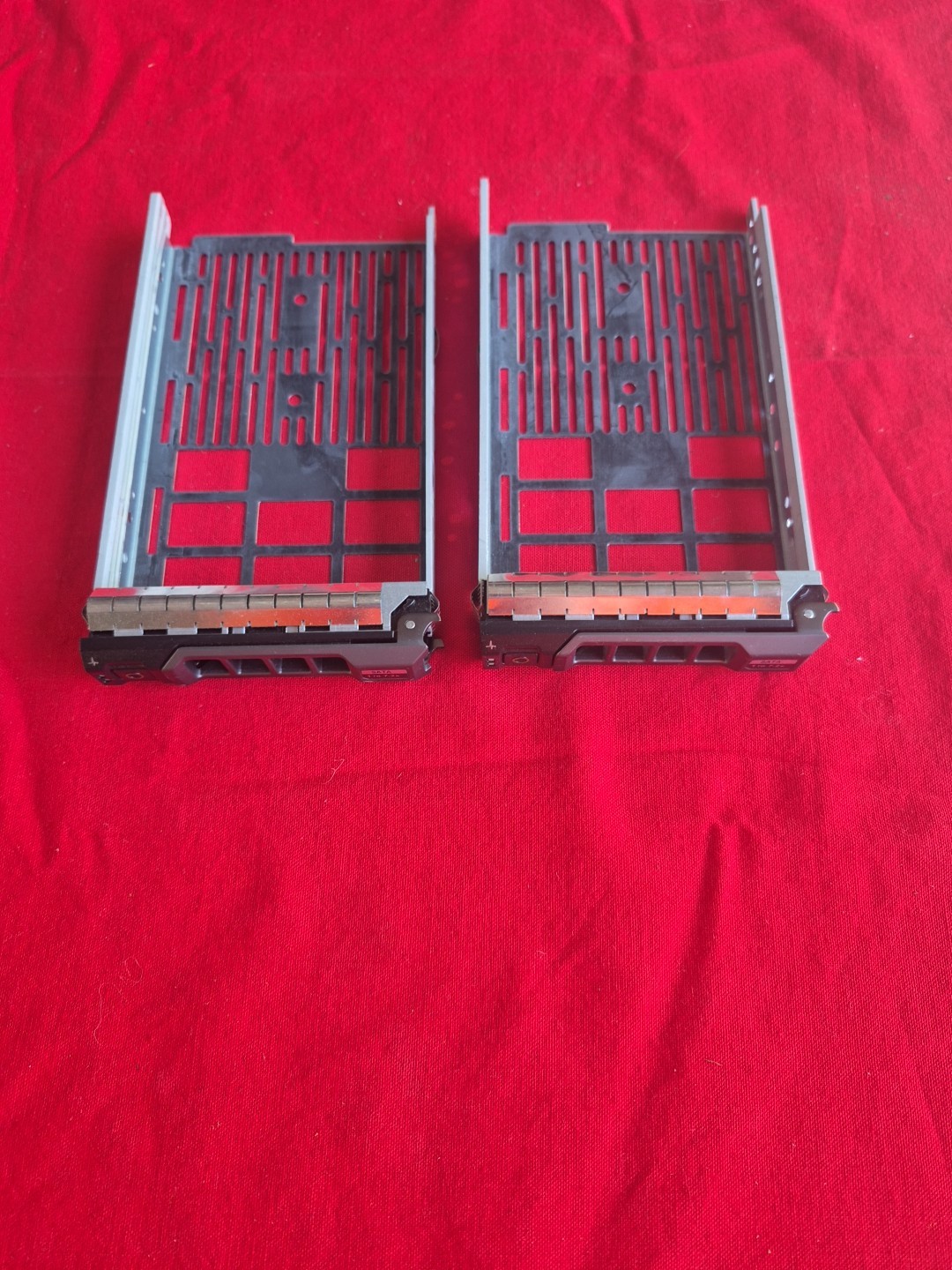 2 Dell Sata 1 TB 7.2K Hard Disc Trays