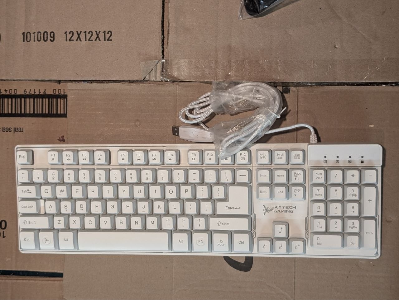 Skytech Gaming K-1000W Full-Size 104-Key Wired USB RGB Gaming Keyboard White