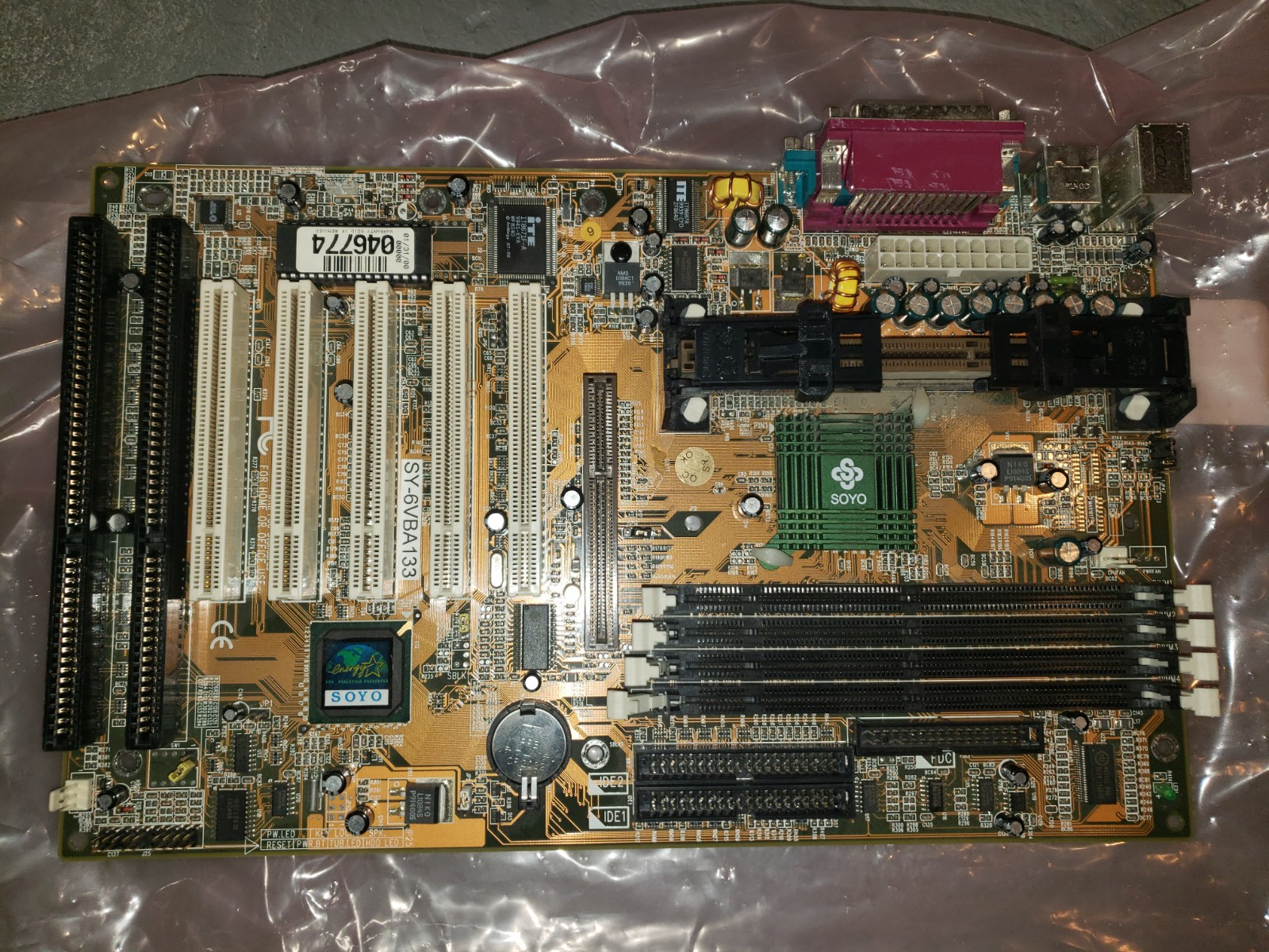 SOYO SY-6VBA133 Motherboard