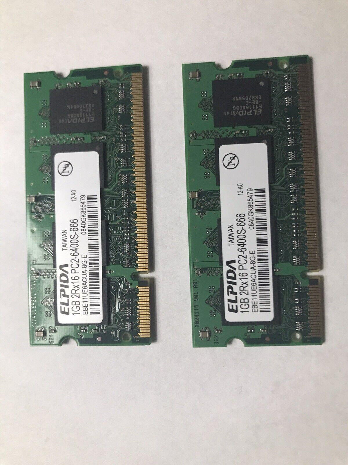 2x Elpida 1GB 2Rx16 PC2-6400S-666 RAM  Laptop Memory  (2GB TOTAL)