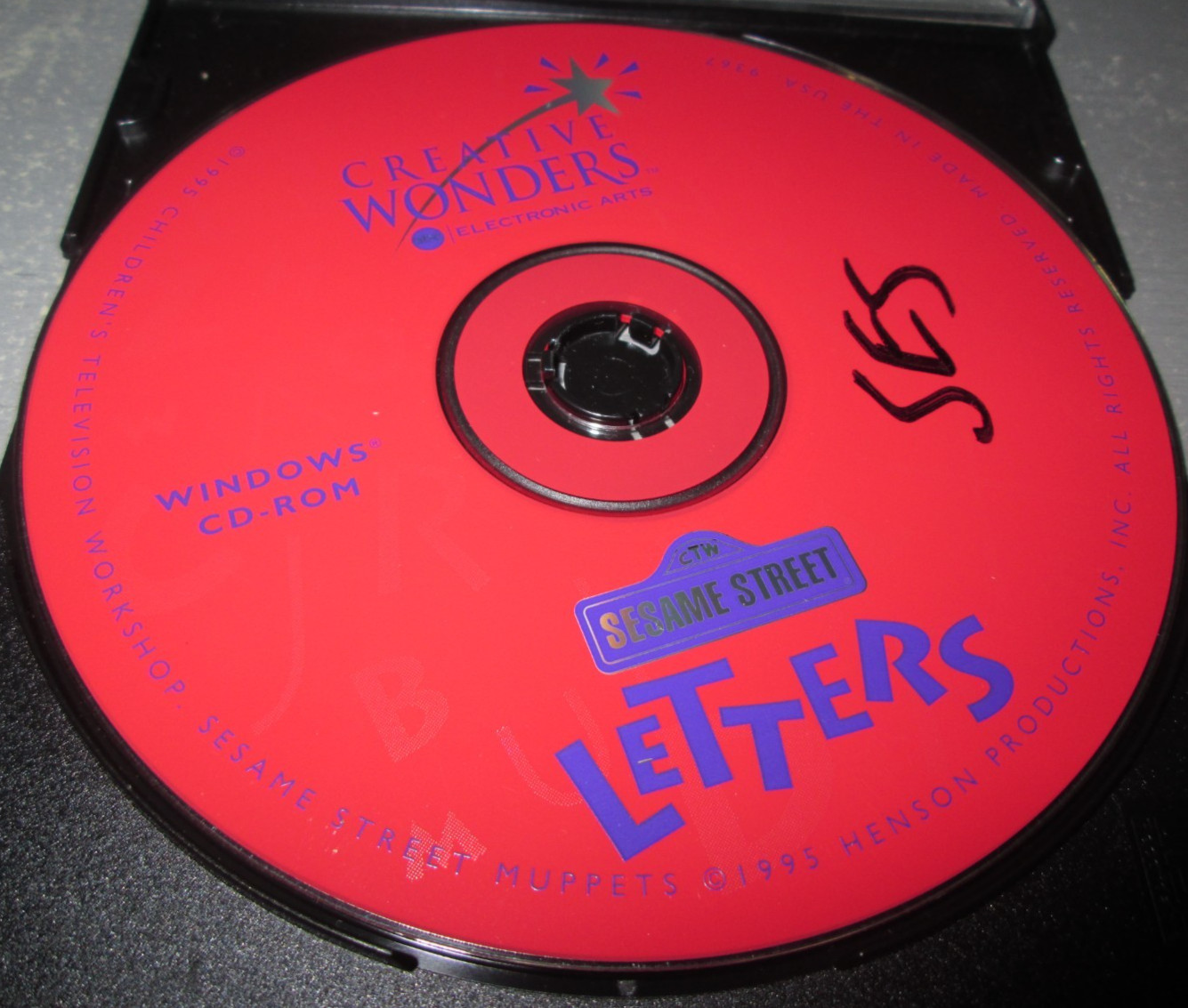 Creative Wonders Sesame Street Letters Window CD-ROM 1995 Henson Muppets