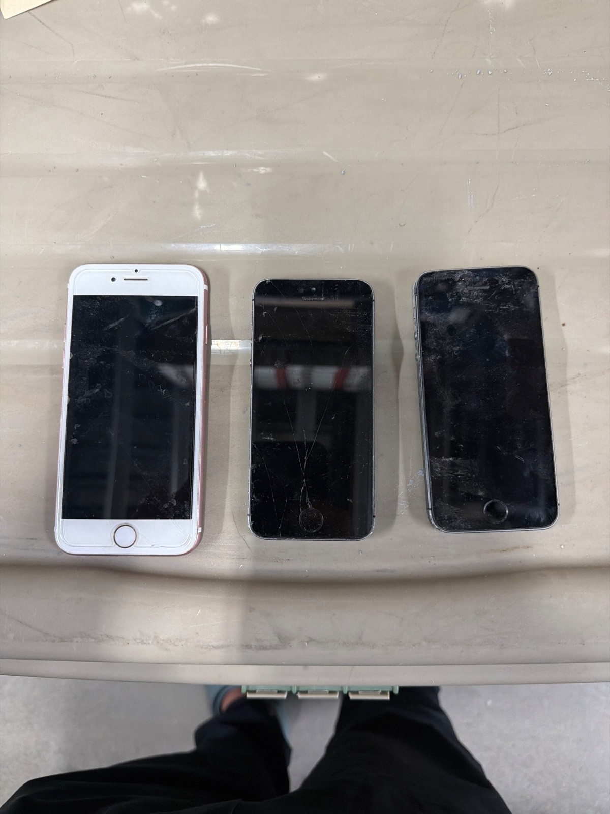 IPhone misc lot of 3 AS-IS