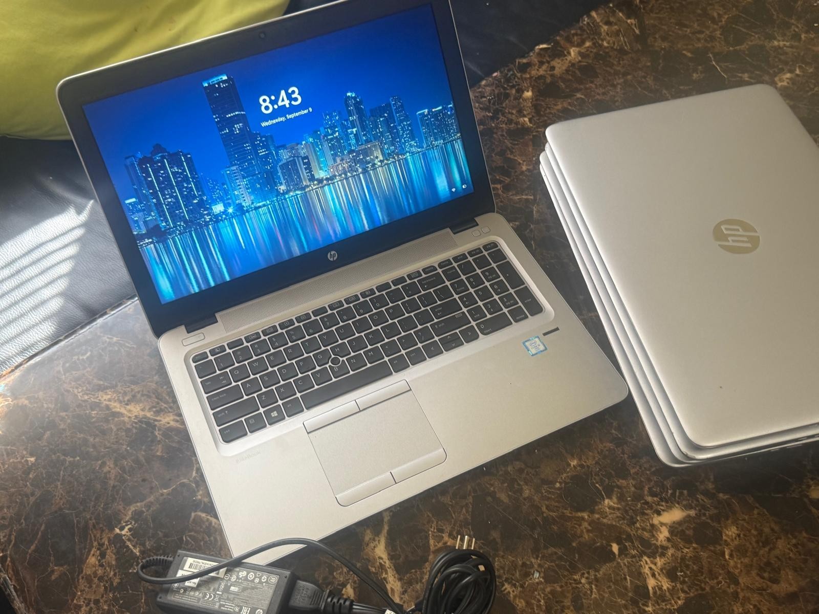 HP ELITEBOOK 850 (G3) Intel i5-6300U 2.63GHZ /8GB /256GB SSD WINDOWS 11 PRO