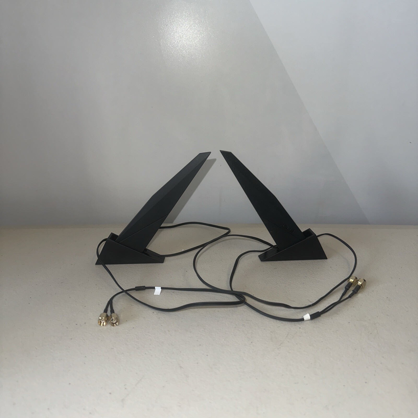 2X ASUS 802.11AD 60GHZ Wi Fi Moving Antenna + ASUS 2T2R ANTENNA