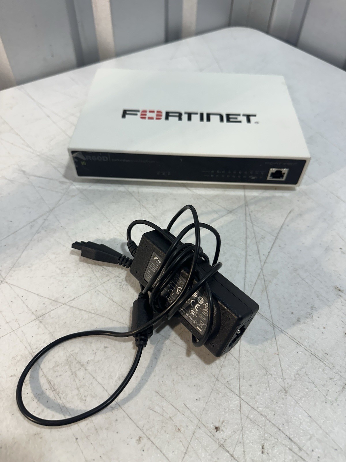 Fortinet FortiGate 60D FG-60D Network Security Firewall Appliance 