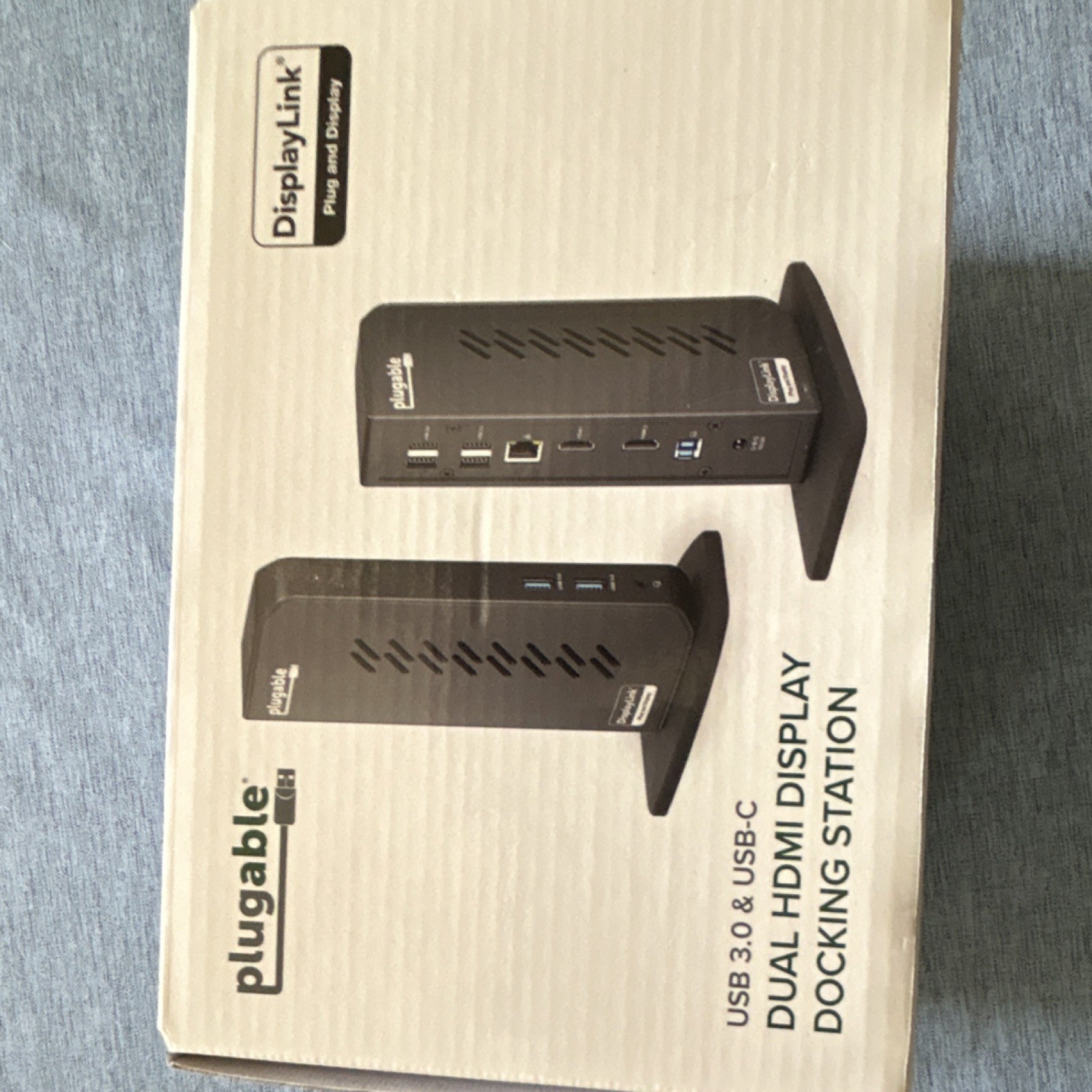 Plugable USB 3.0 & USB-C Dual HDMI Docking Station UD-3900Z, Ethernet, Audio Out