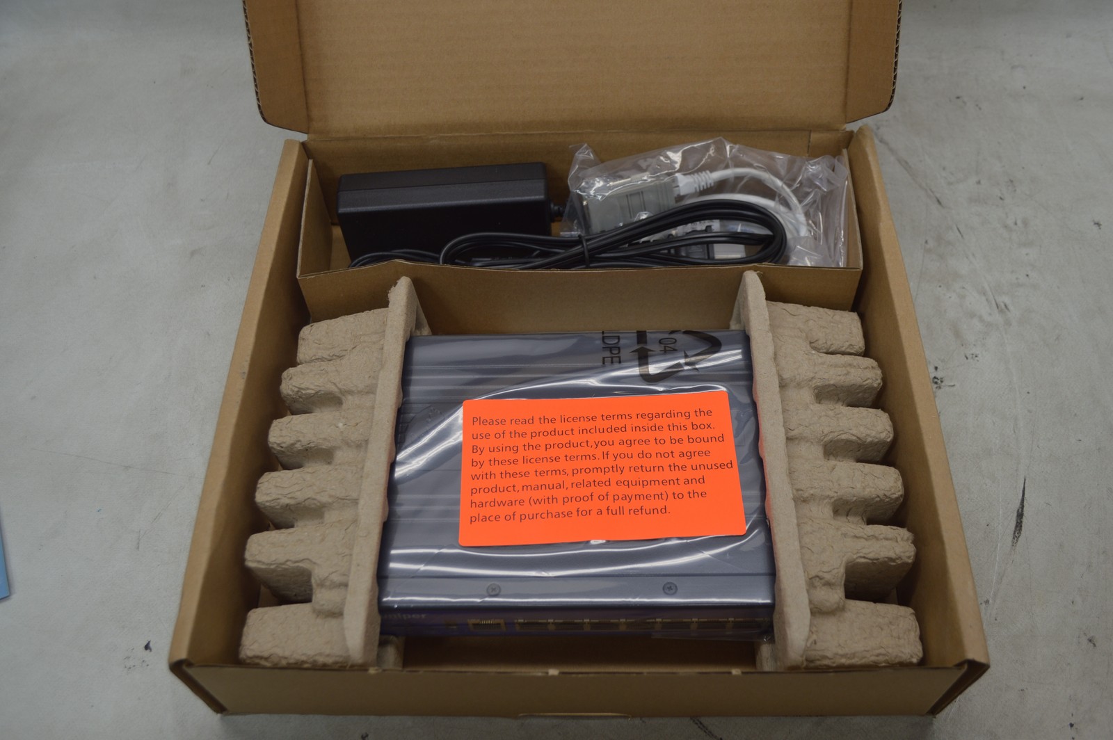 Juniper Networks SRX100 8-Port Firewall Security Services Gateway