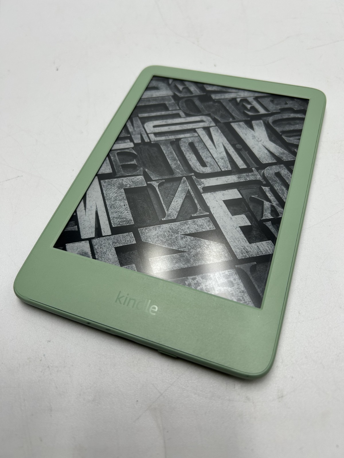 Amazon Kindle Basic, 11th Gen, 6 Inch, 16GB, RS23CV - Matcha (C-61)