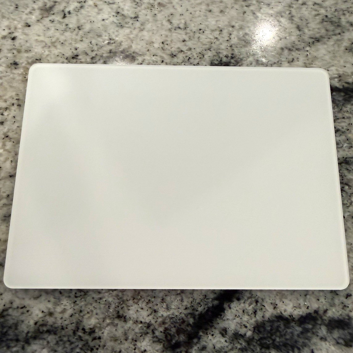 Apple Magic Trackpad 2 White Bluetooth Rechargeable Multi-Touch A1535