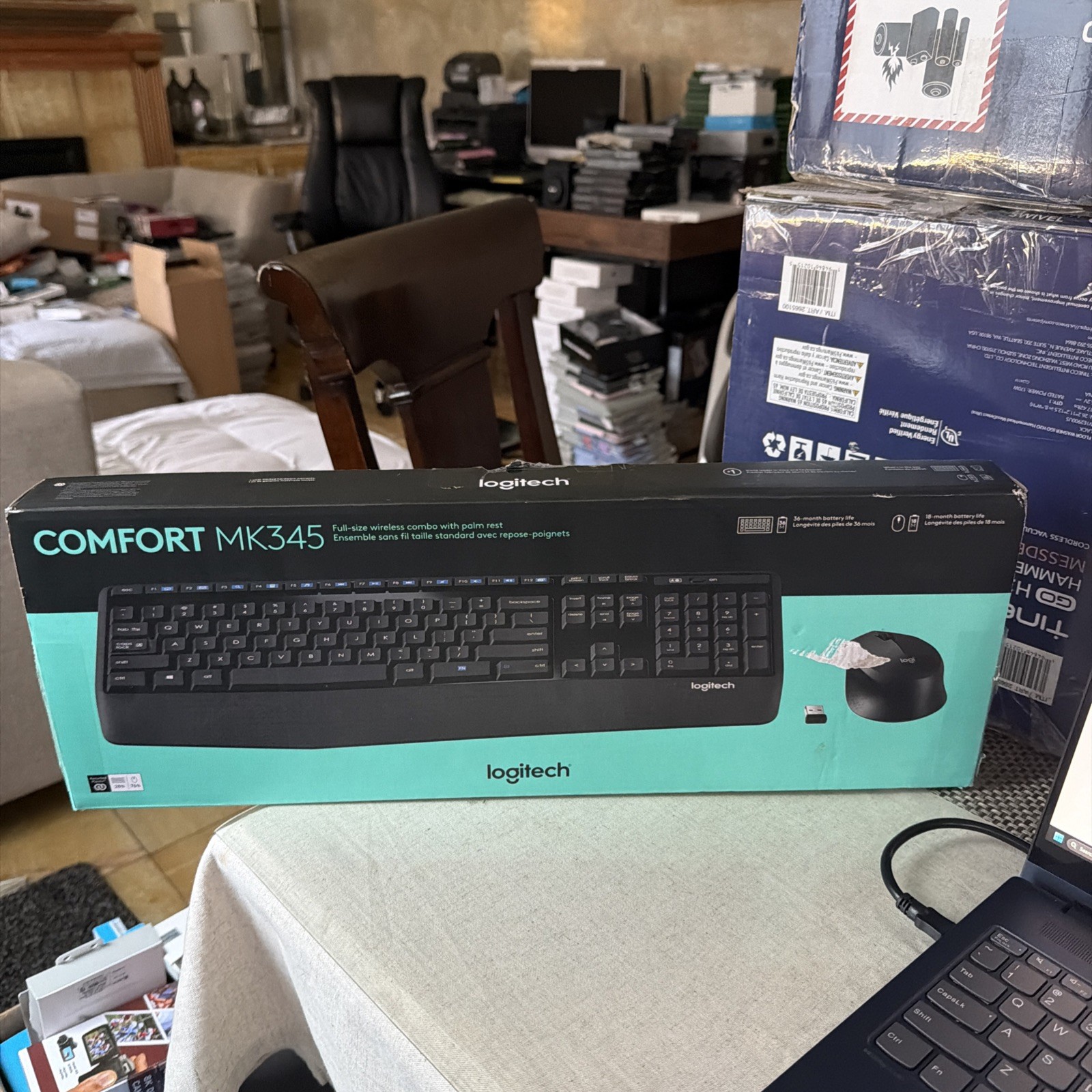 Logitech - Comfort MK345 Full-Size Wireless Keyboard with Mouse - Black 