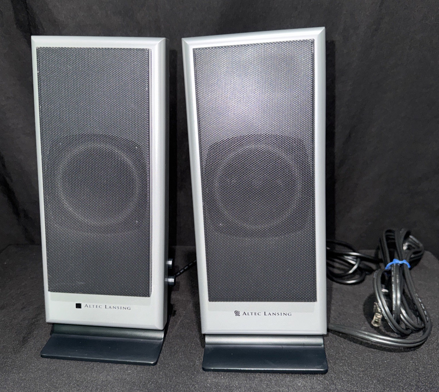 Altec Lansing VS-2120  Audio System - Amplified Computer Speakers