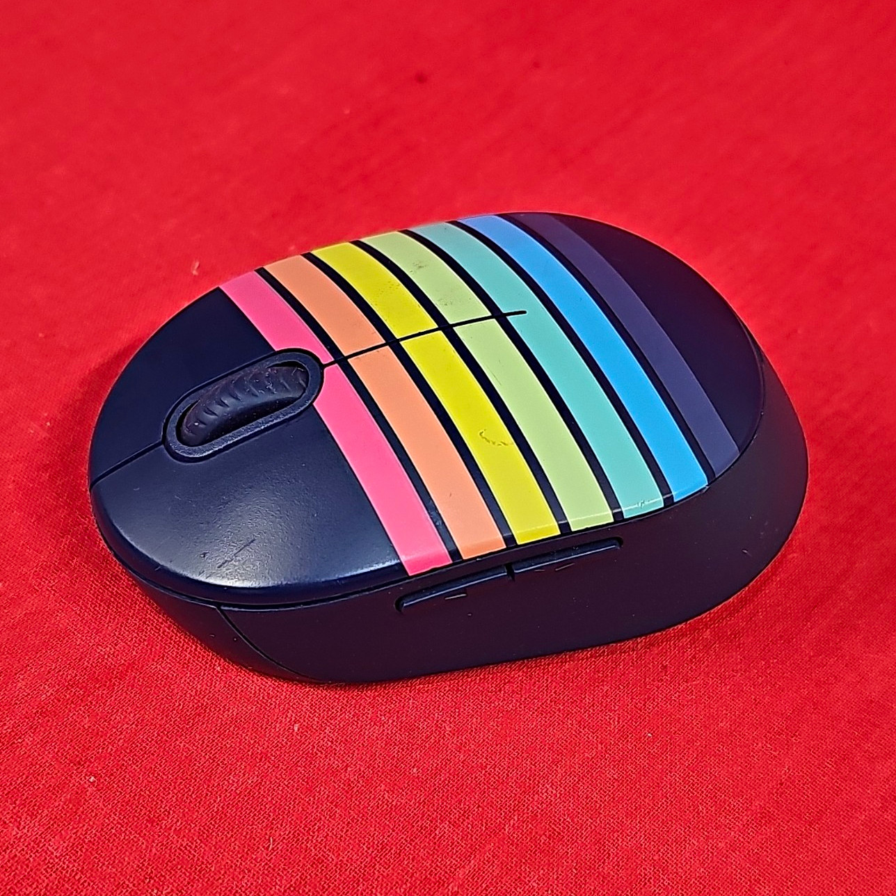 onn. Wireless USB Optical Mouse w/ Receiver 1200 DPI 3-Button Blue/Multicolor