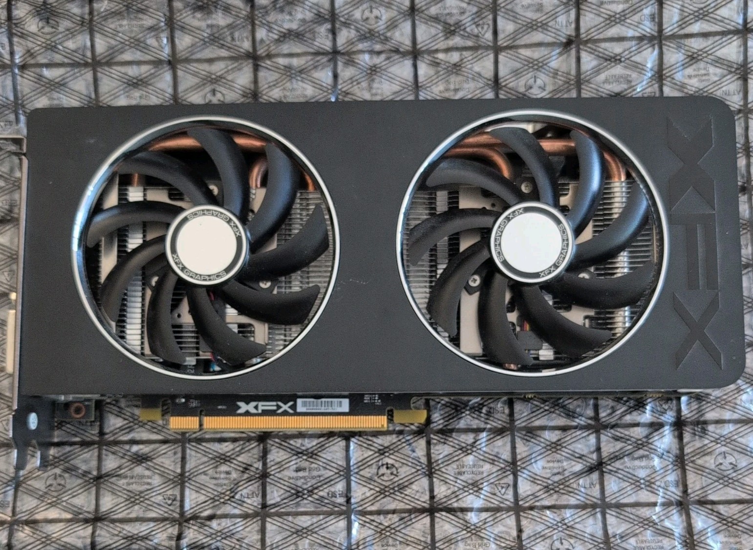 XFX AMD Radeon R9 270X R9-270X-CDFR 2GB GDDR5 PCI Express 3.0 x16. SKU221701