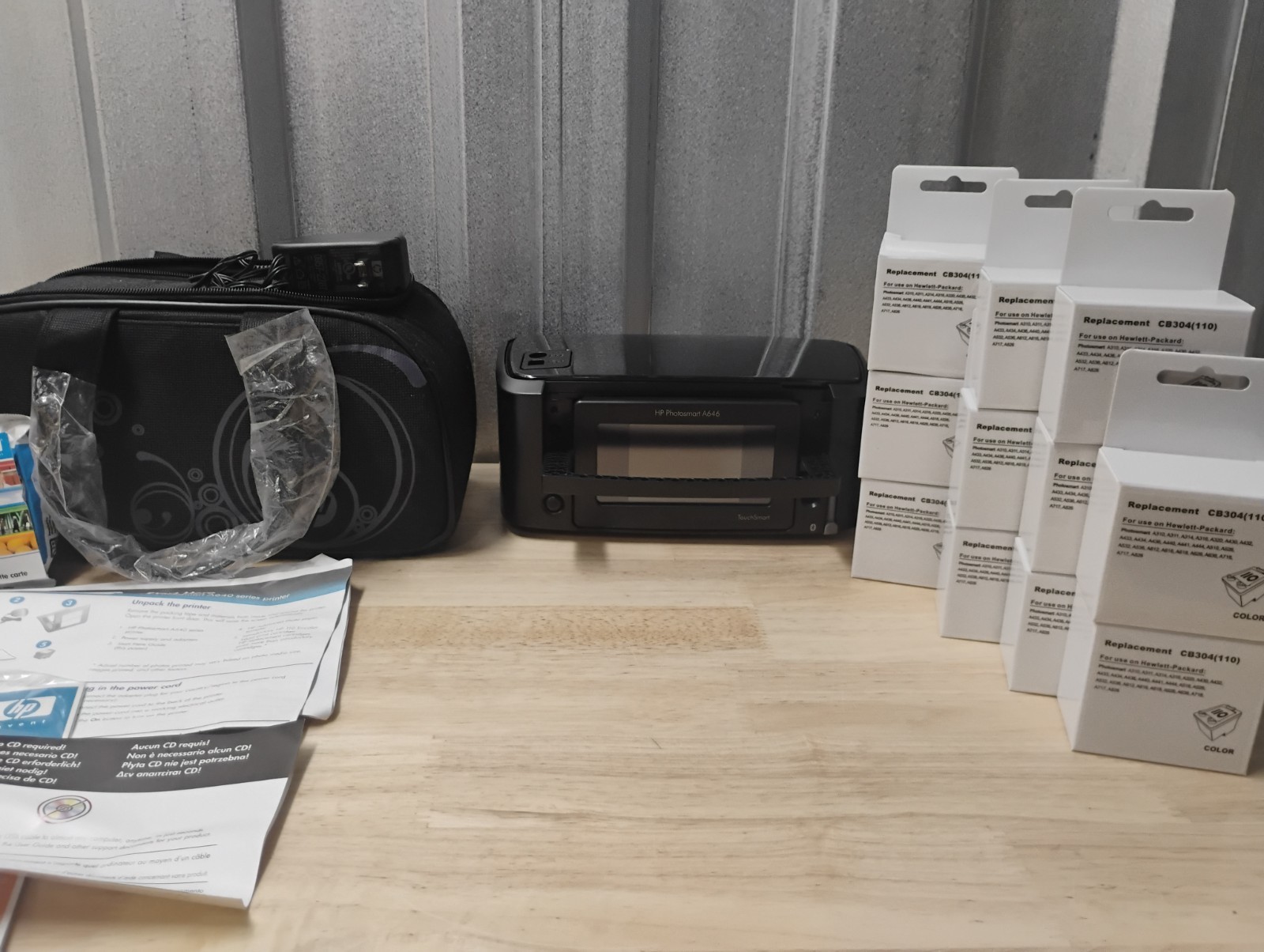 Brand New Bundle HP Photosmart Printer A640 Series + 11 ink cartridges