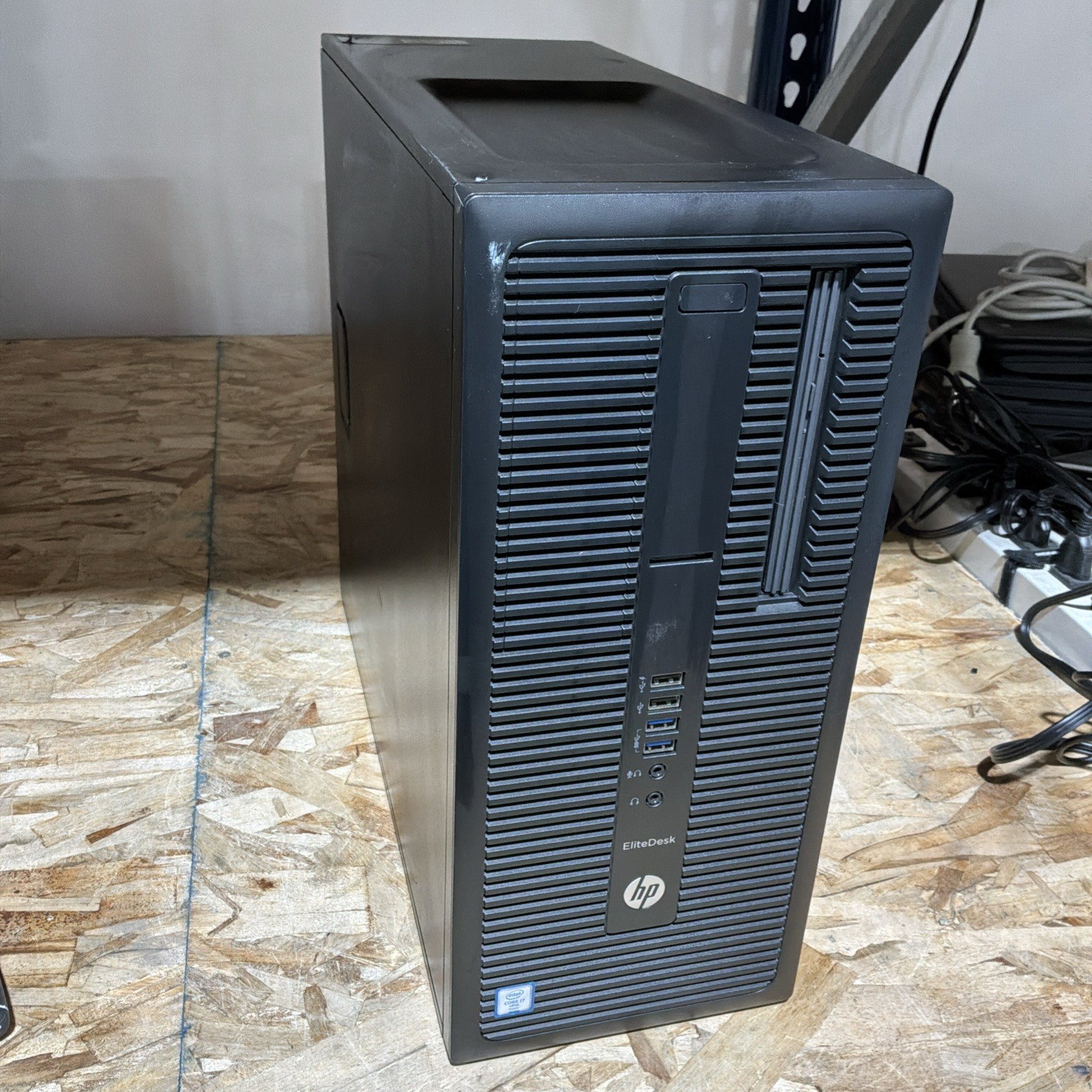 HP Elite Desk 800 G2 TWR MT Intel Core i7-6700 3.4GHz 8GB RAM 500GB HD Win 10