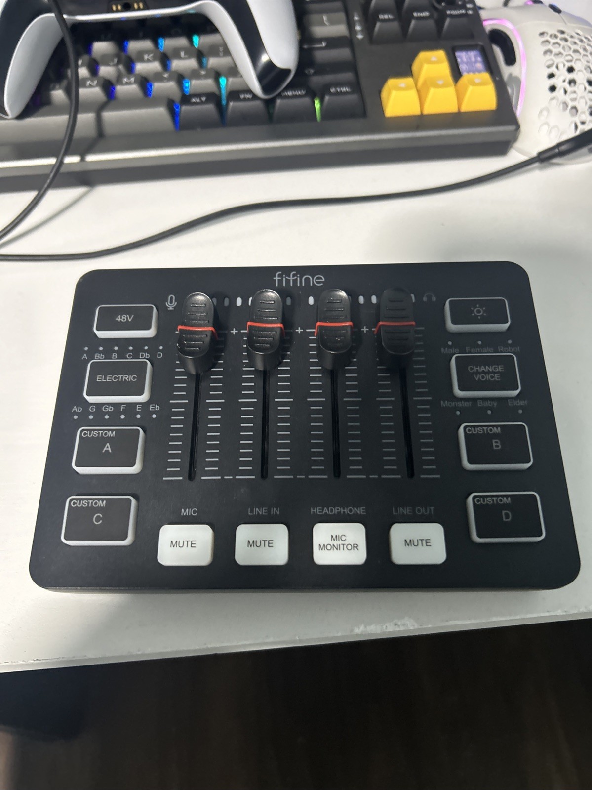 FIFINE Technology Soundboard Microphone for Universal RGB PC Gaming Microphone