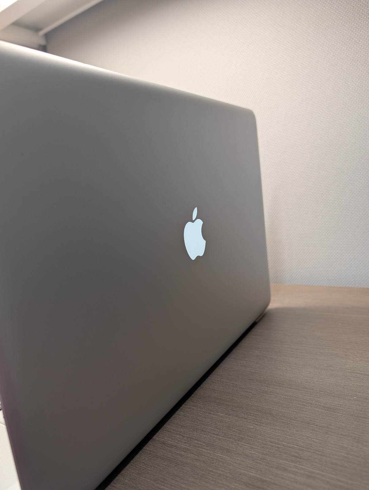 💻NICE Apple MacBook Pro 17" A1297 Mid 2010 Core i7 2.66GHz 2GB 750GB HDD