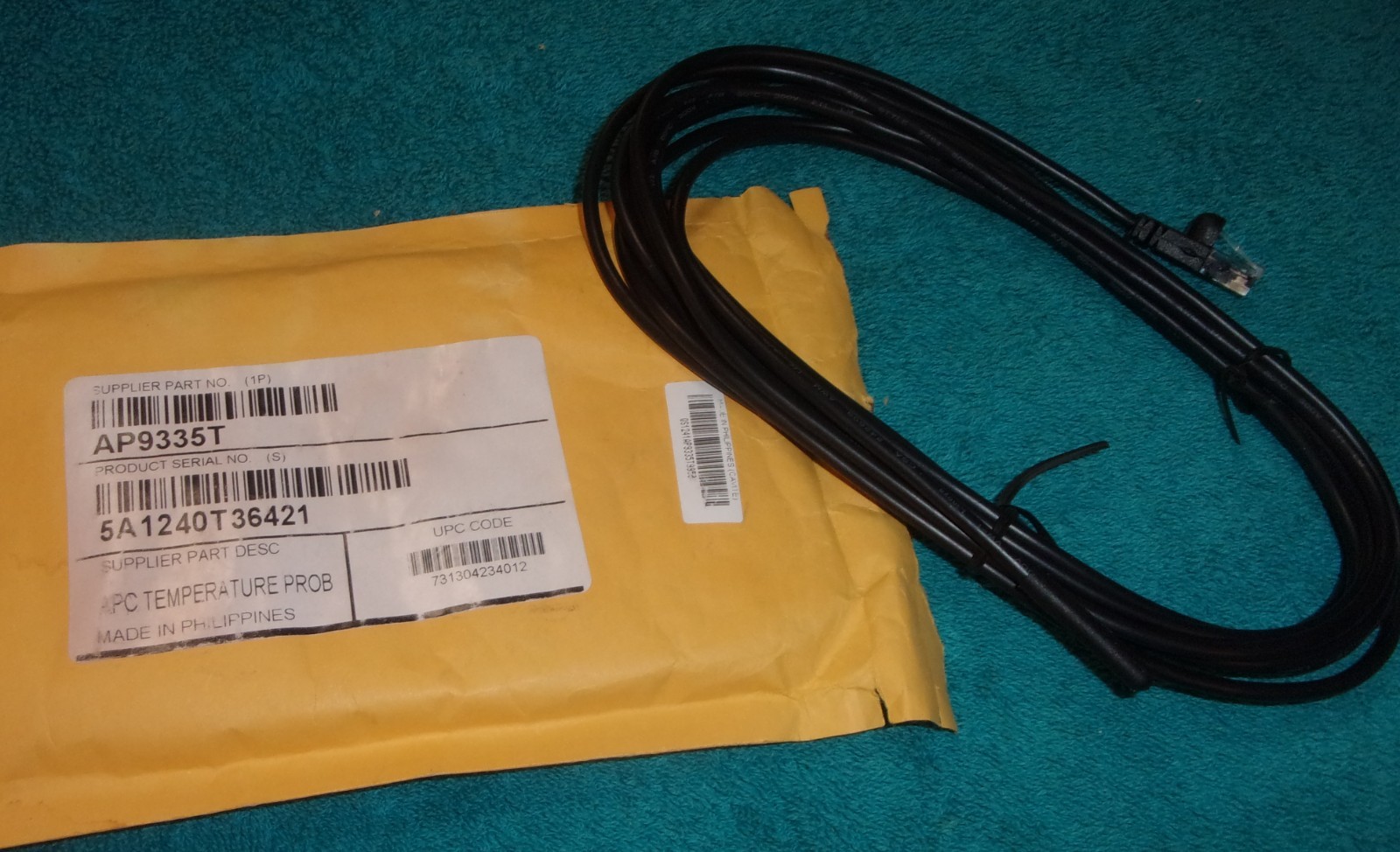 APC TEMPERATURE PROBE NEW IN ORGINAL PACKAGE