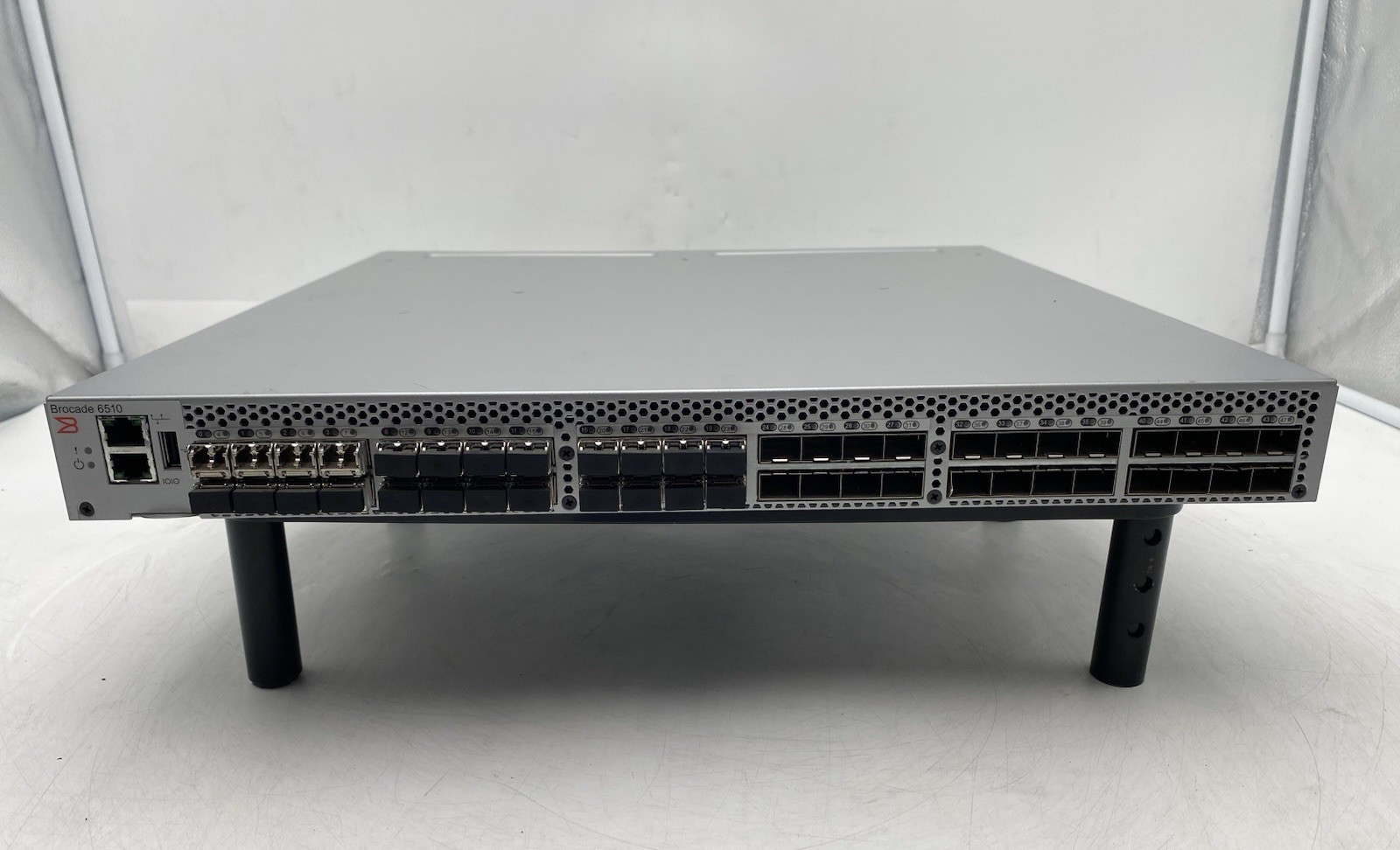 Brocade BR-6510-24-8G-R 48-Port 8Gb Fibre Switch w/ 24x Brocade 57-1000117-01