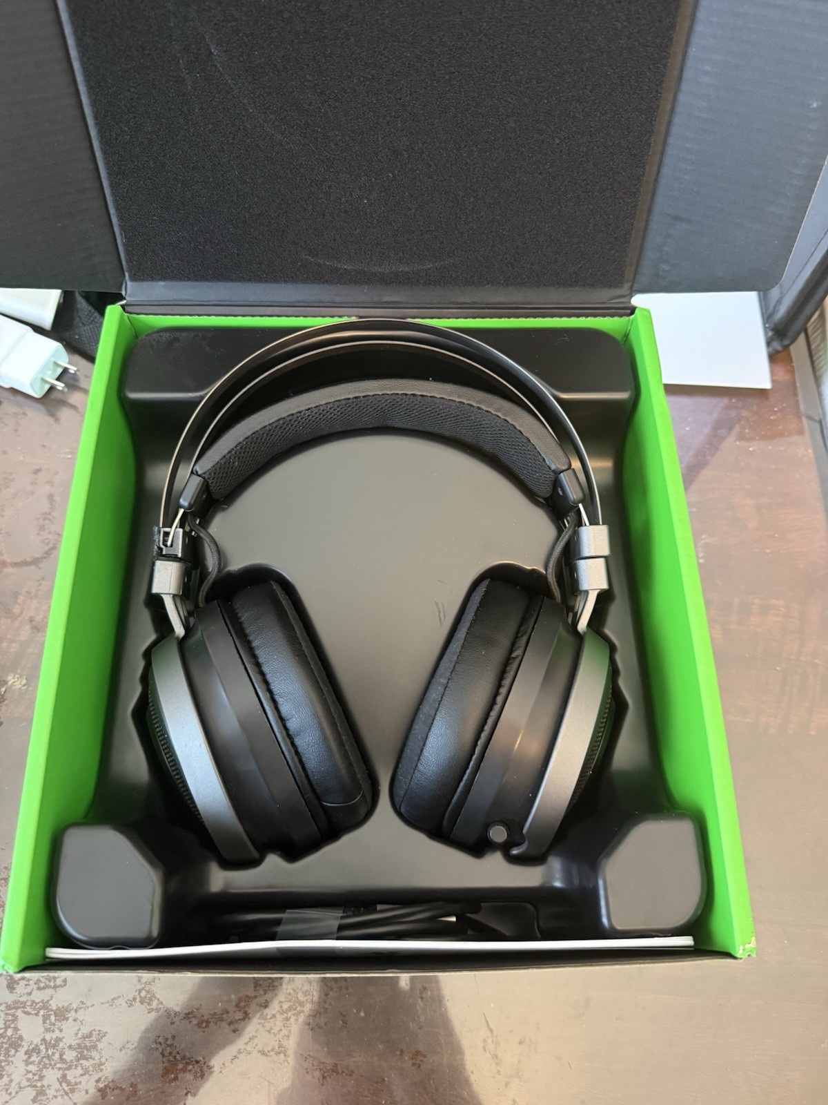 Razer Nari Ultimate Wireless 7.1 Surround Sound Gaming Headset w/ Dongle