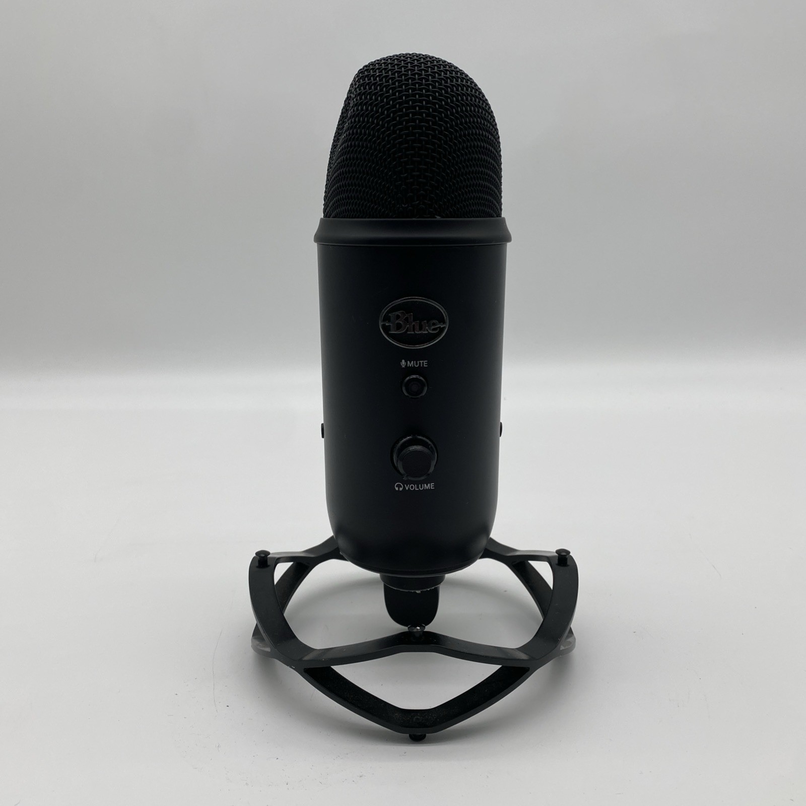 Blue Yeti Professional Multi-Pattern Black USB Condenser Microphone, Stand