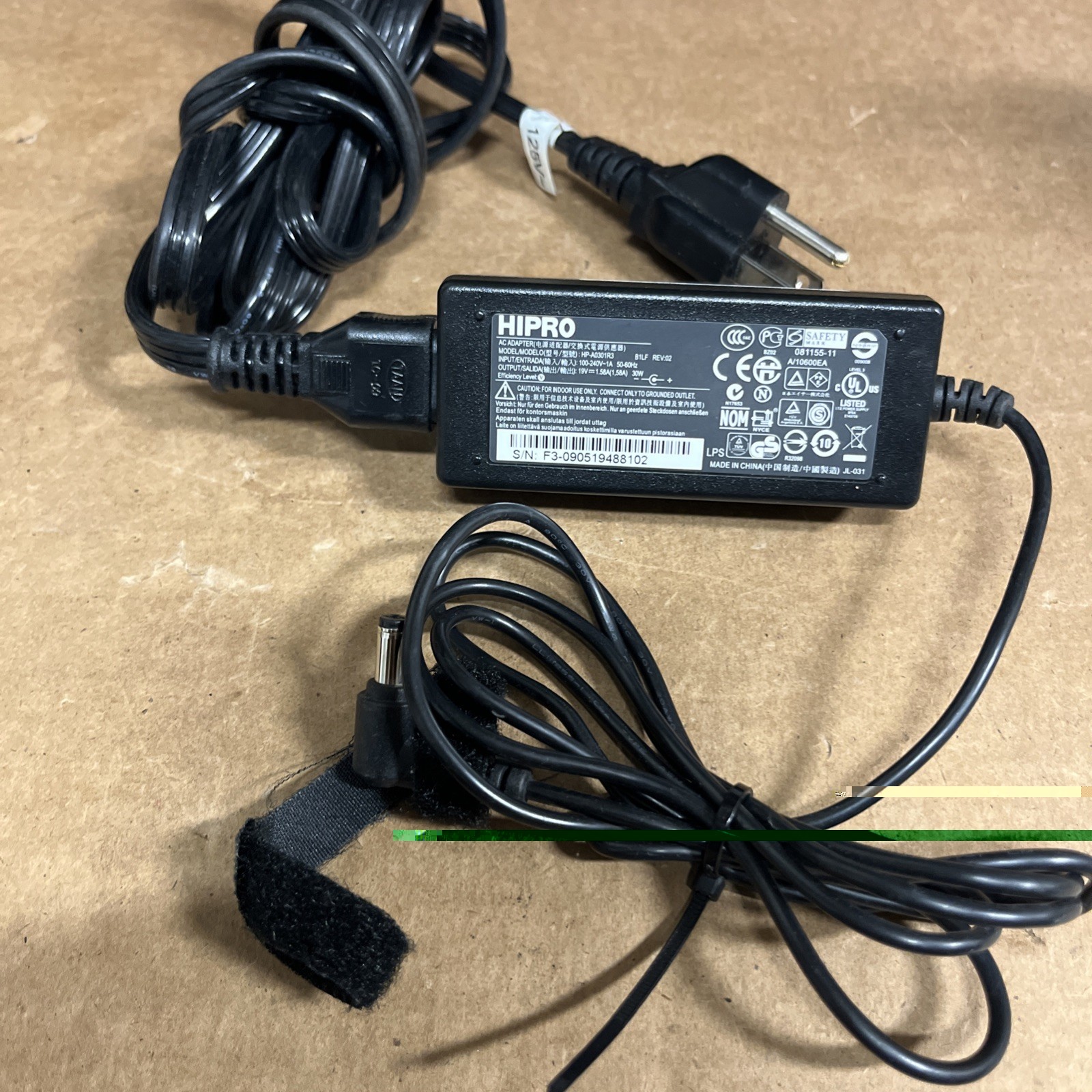 Genuine Hipro Adapter HP-A0301R3 Output 19 V 1.58 A Power Supply Adapter