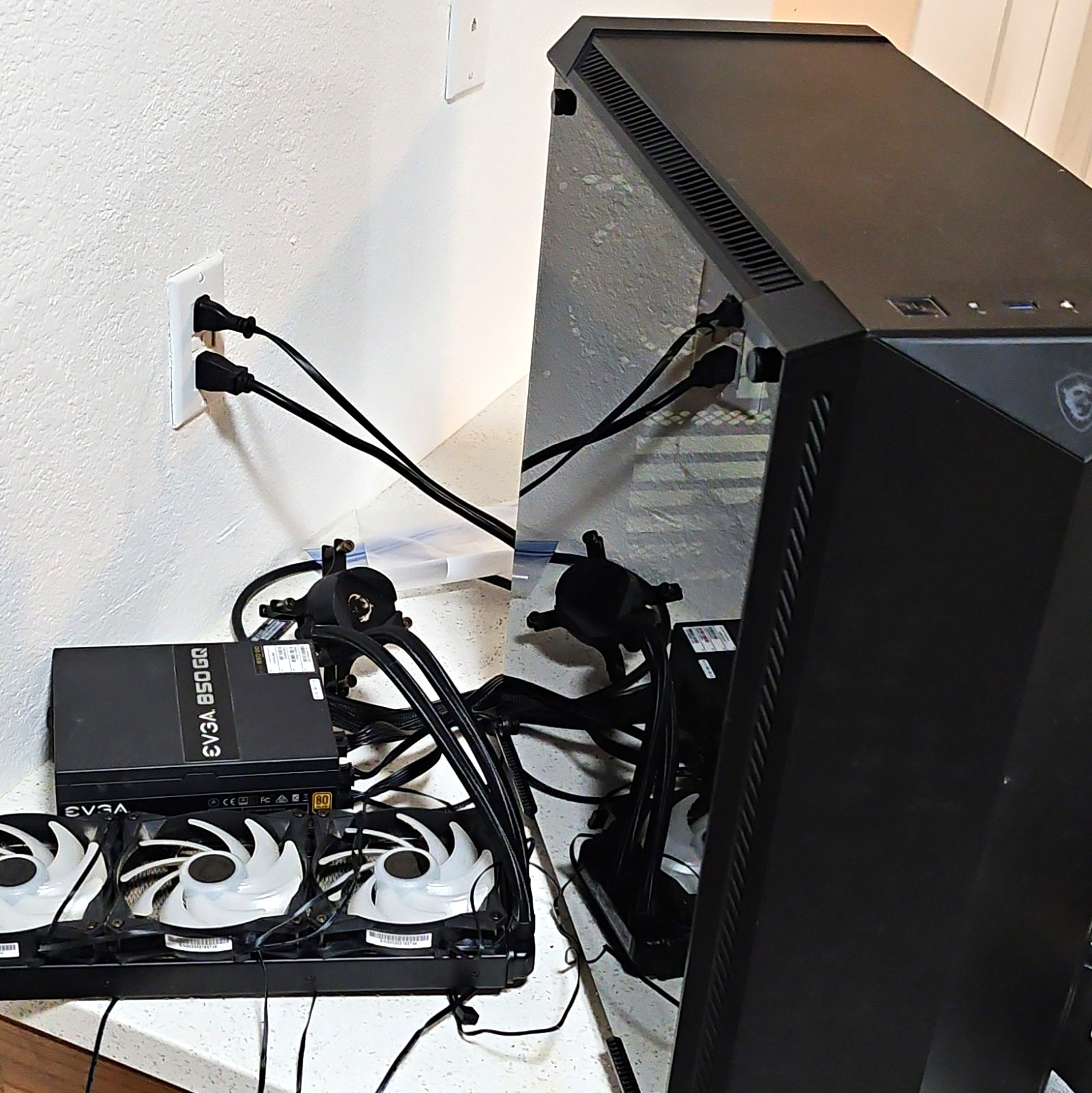 EVGA 850 GQ 850W Msi Case And Msi V2 Mag Liquid Aio