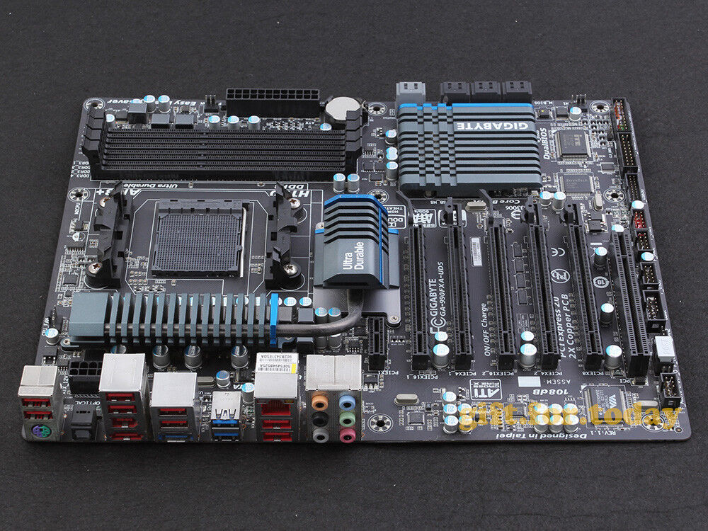 Original Gigabyte GA-990FXA-UD5 AMD 990FX Motherboard Socket AM3+/AM3 DDR3 ATX