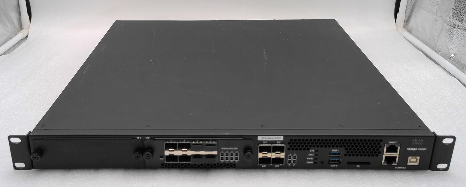 CISCO VEDGE 2000 VEDGE-2000-AC-K9 4-PORT GIGABIT ROUTER w/800W POWER SUPPLIES