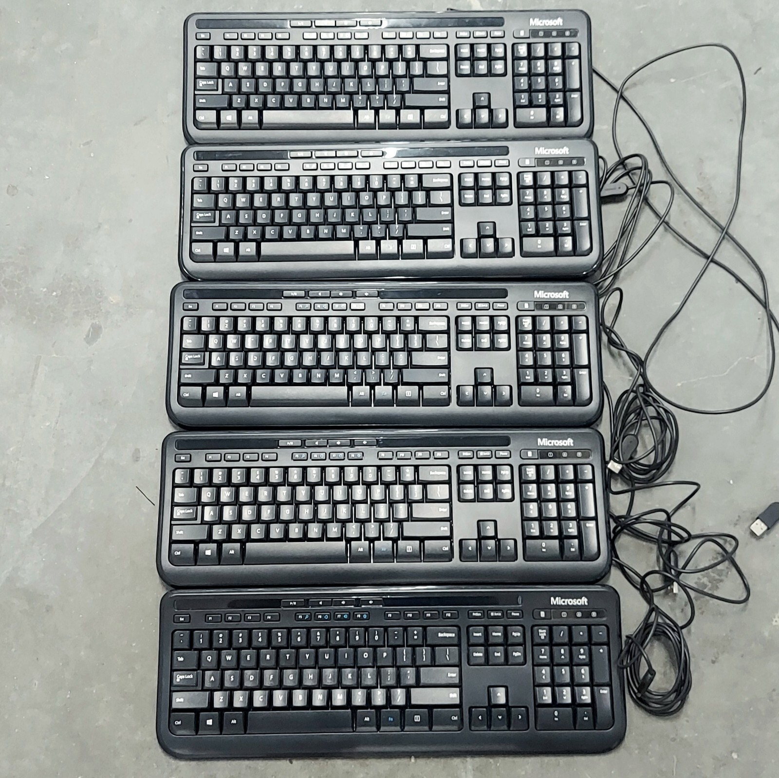 Microsoft OEM Keyboard 600 USB Wired (Black) Lot [QTY: 5 Windows Keyboards] ⌨️