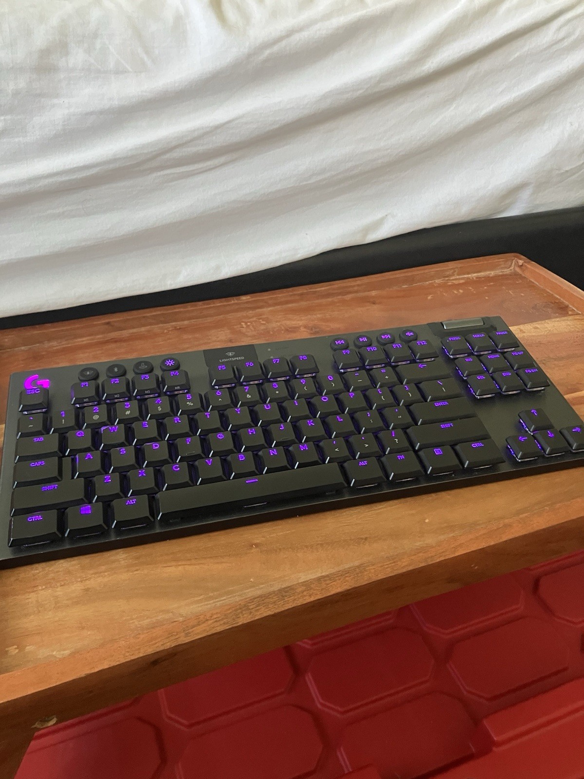 Logitech G915 LIGHTSPEED TKL Mechanical Gaming Keyboard Blue Clicky Switches