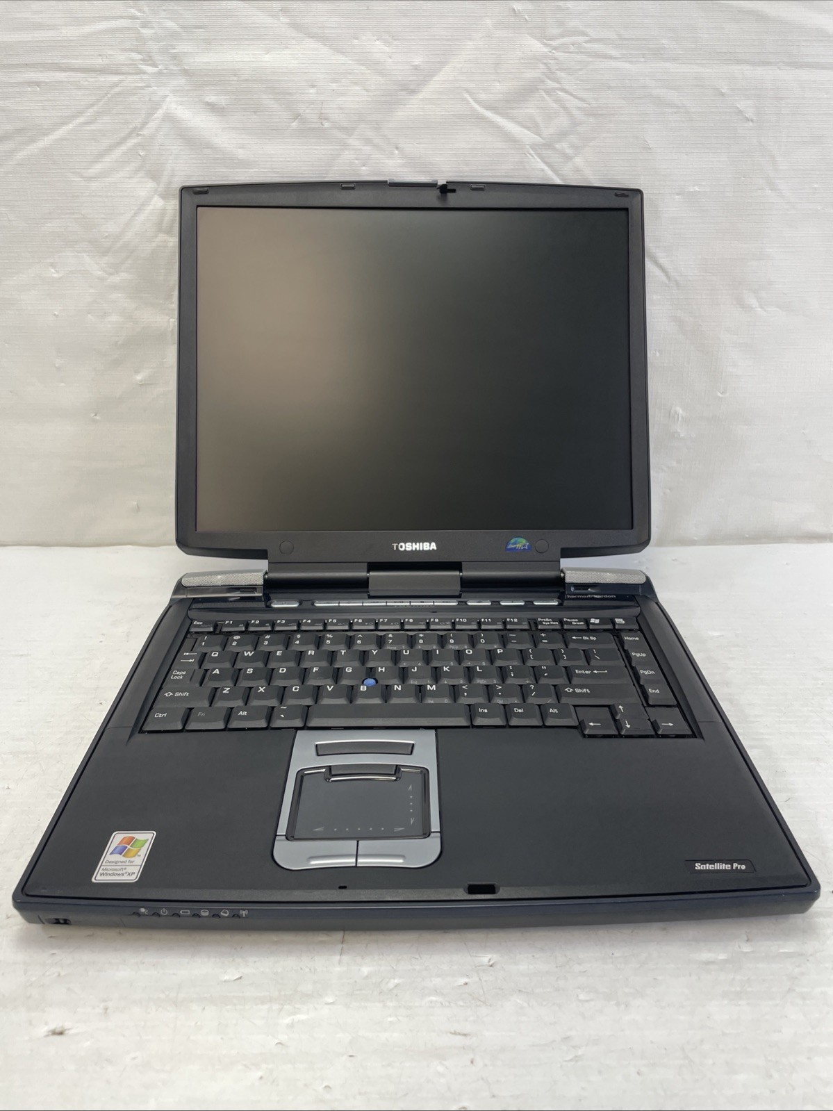 Retro Gaming Toshiba Satellite Pro M15 Intel Pentium 1.4GHz 1GB RAM 40GB HDD XP