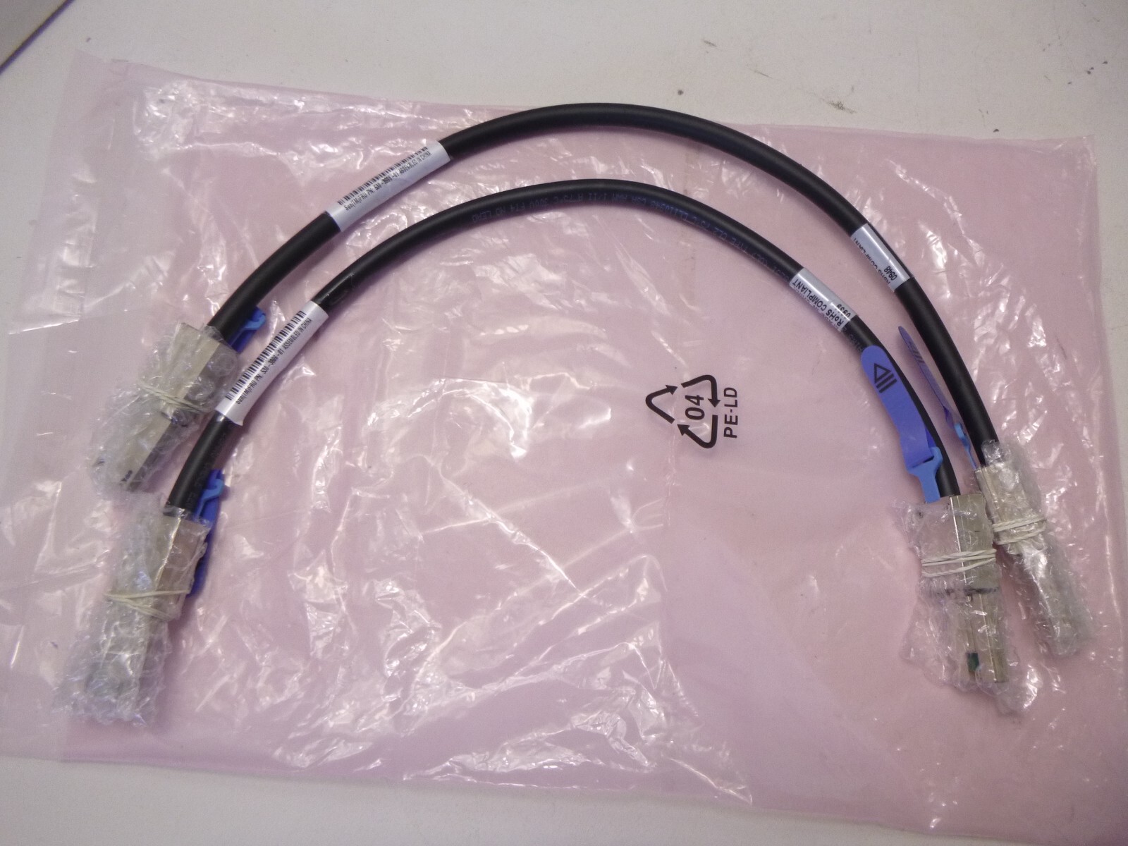 Sun Oracle  530-3886-01 Foxconn External mini SAS Cable New - Lot of 2