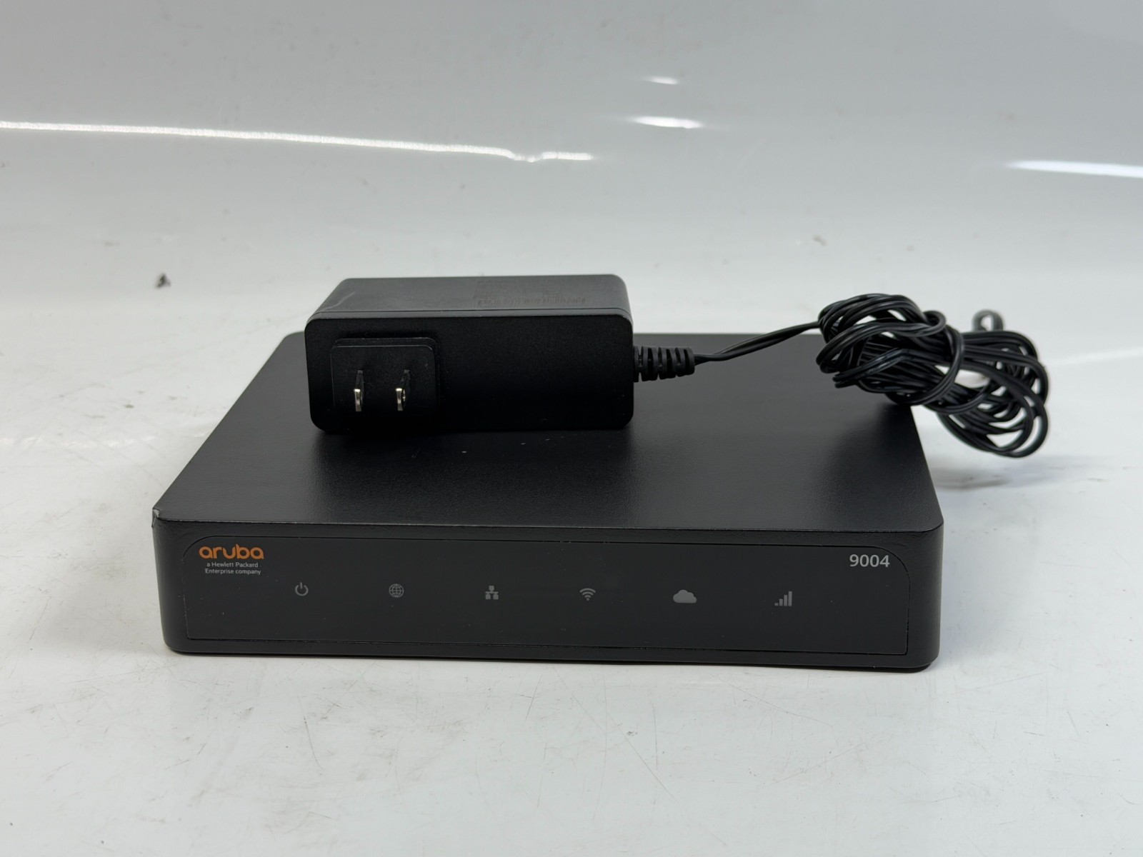 Aruba 9004-US ARCN9004 Gateway w/Power adapter