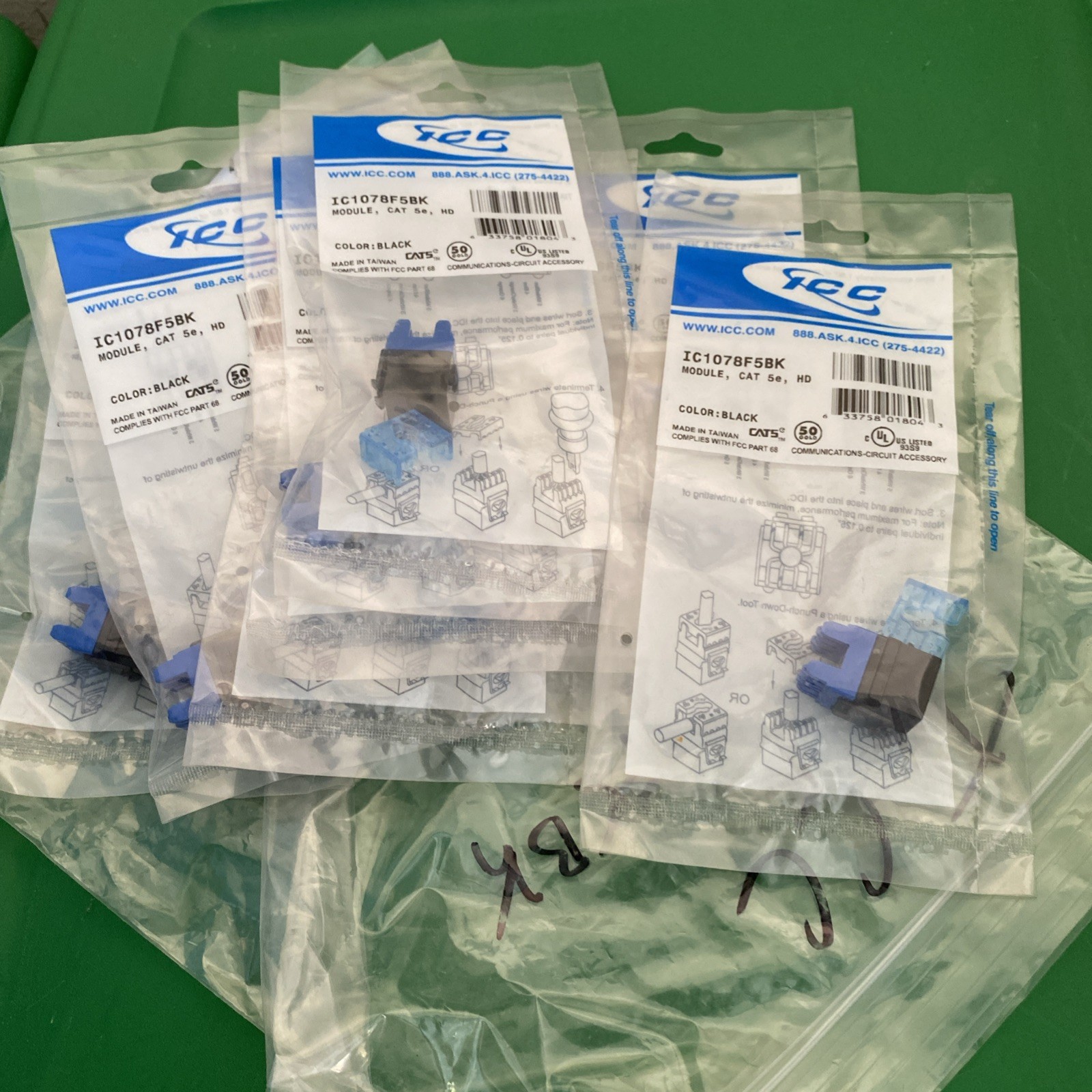New ICC CAT5e RJ45 Keystone Jack IC1078F5BK Color Black count 8