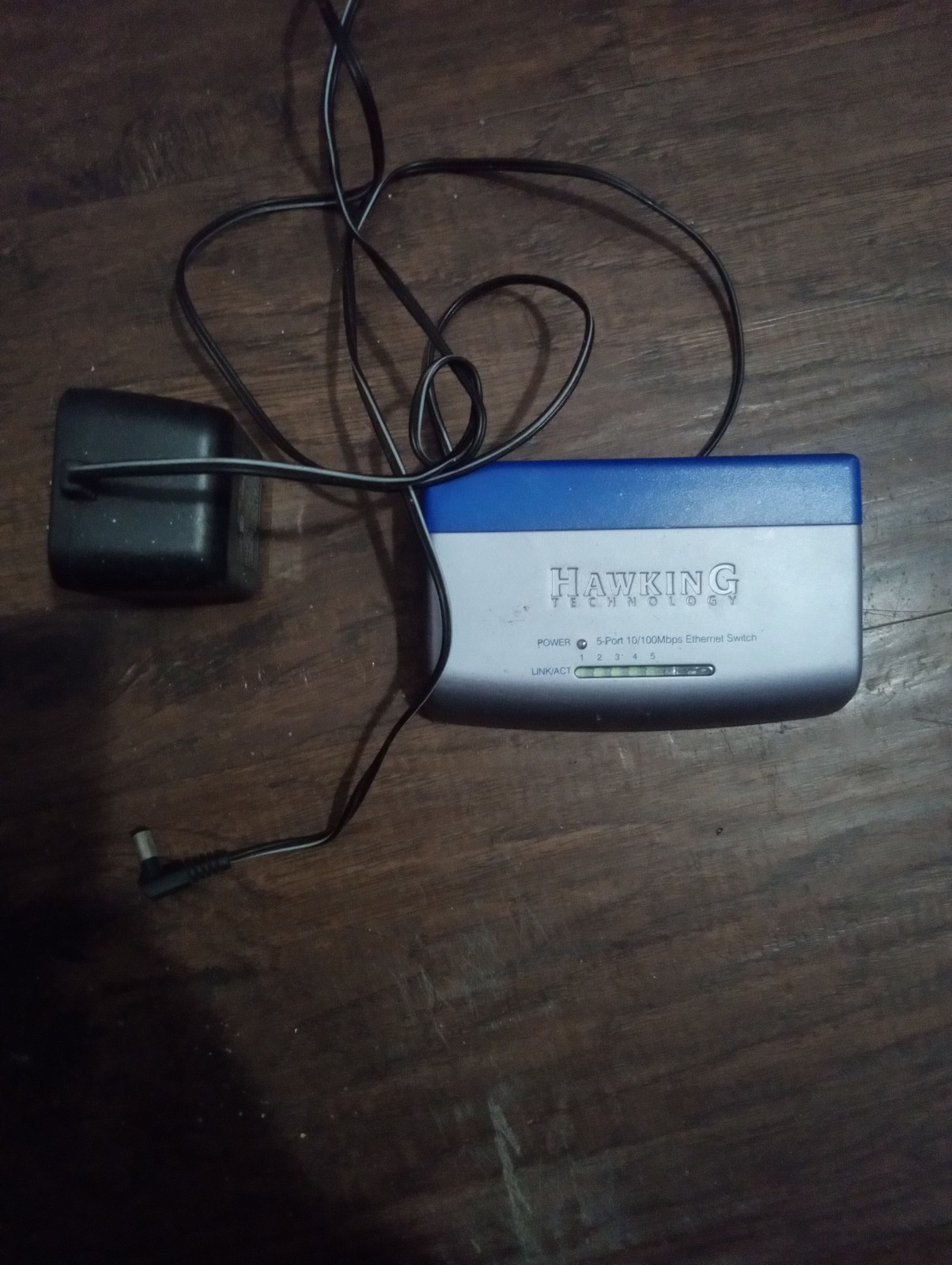 Hawking Technology 5-port 10/100mbps Ethernet Switch with Power Supply