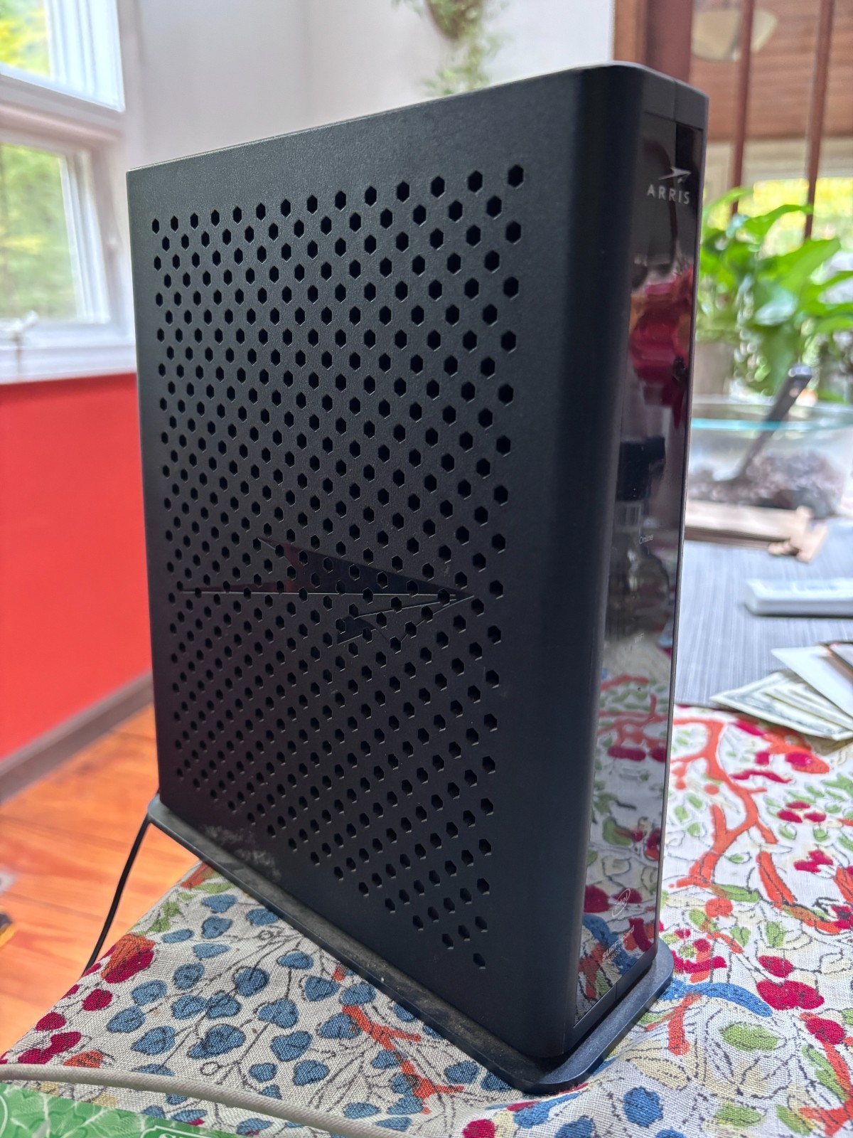 ARRIS SURFboard SBG8300 DOCSIS 3.1 Cable Modem & Dual-Band Wi-Fi Router ONLY -VG