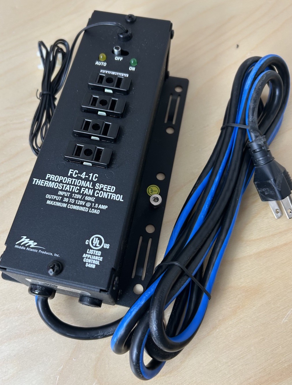 Middle Atlantic Power Strip FC-4-1C Proportional Speed Thermostatic Fan Control