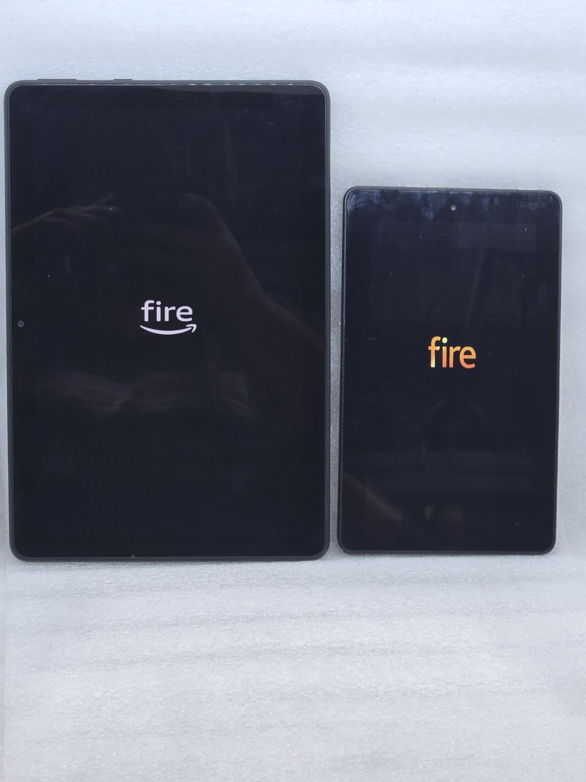 [LOT OF 2] Amazon Fire Tablets-HD 10 (11th Gen) & Fire (5th Gen)   c