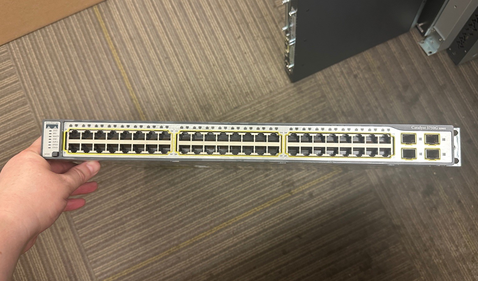 Cisco WS-C3750G-48TS-S 48 Gigabit Ports Layer 3 Switch 3750G-48TS-E ios 15.0 (2)