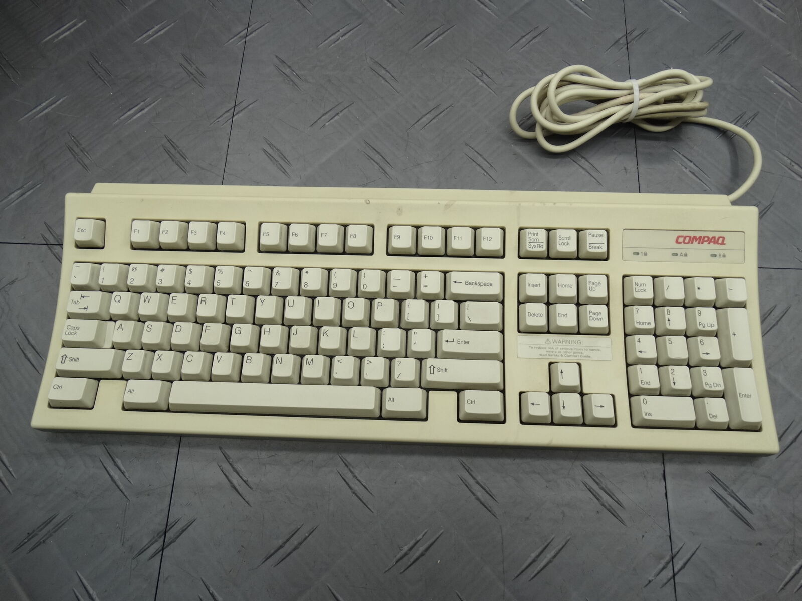 Compaq 120663-001 101-Key Enhanced PS/2 Keyboard Model: RT101