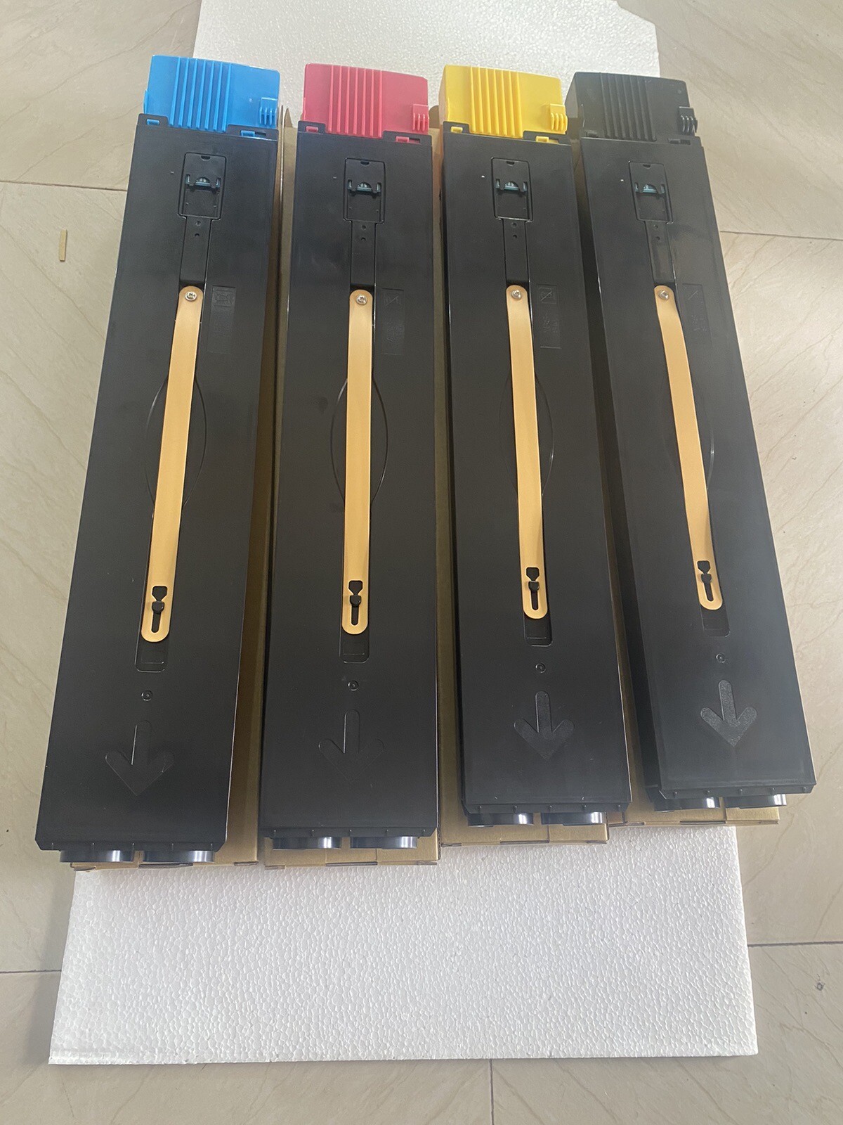 4 pcs Toner Cartridge for Use In Xerox Color 550/560/570 CMYK SET .