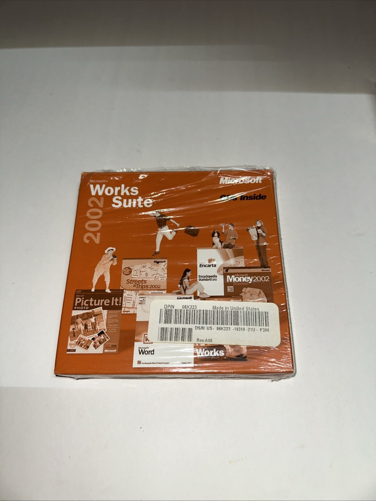 Microsoft Works Suite 2002 Software CD Five Disc Set ClipArt Encarta Picture It