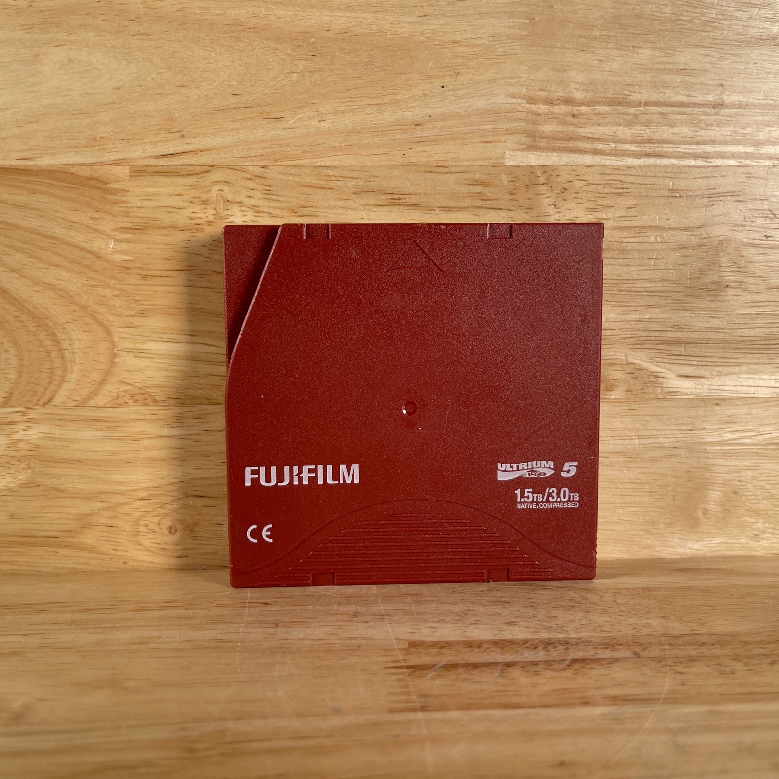 Fujifilm 16008030 LTO Ultrium 5 Red 1.5/3.0TB Data Cartridge