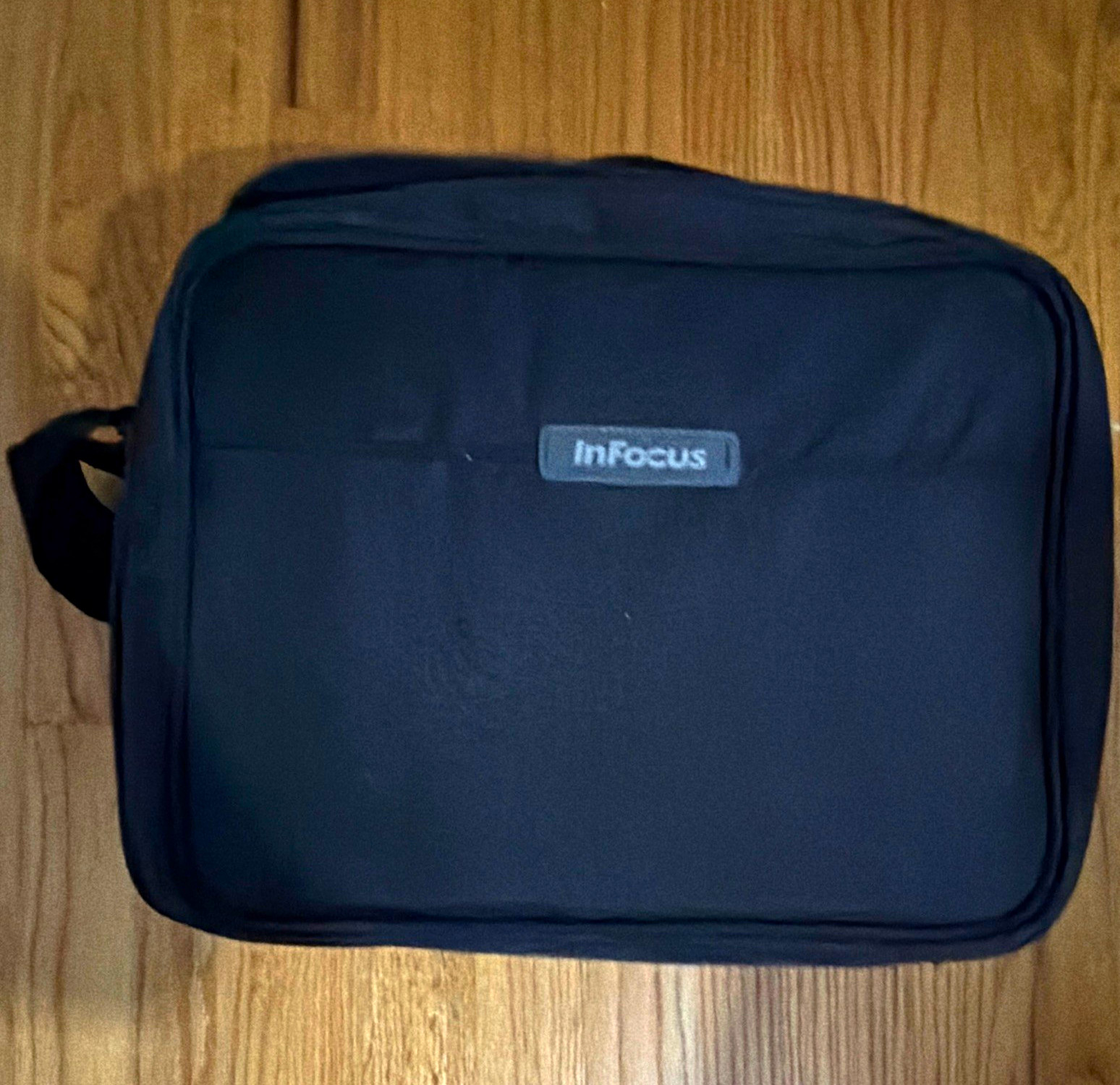 InFocus Model 2100 Desktop Projector Black w/ Carrying Case & Cables Open Box