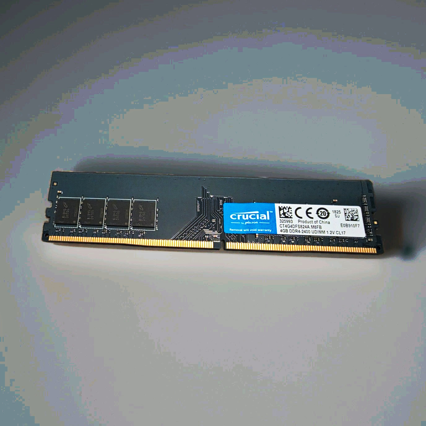 Crucial 4GB DDR4-2400 PC4-19200 UDIMM Unbuffered 288-Pin CT4G4DFS824A