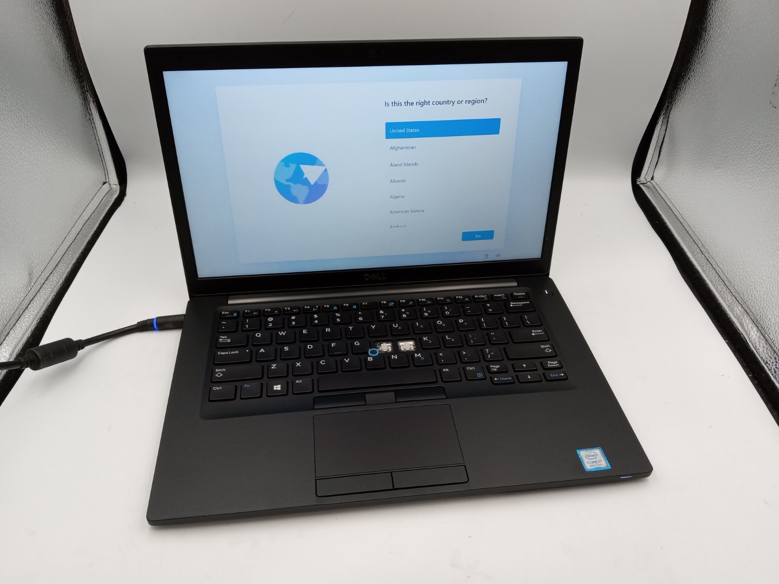 Dell Latitude 7490 14" Intel i7-8650U 4GB 128GB Windows 11 - MISSING KEYS -RR