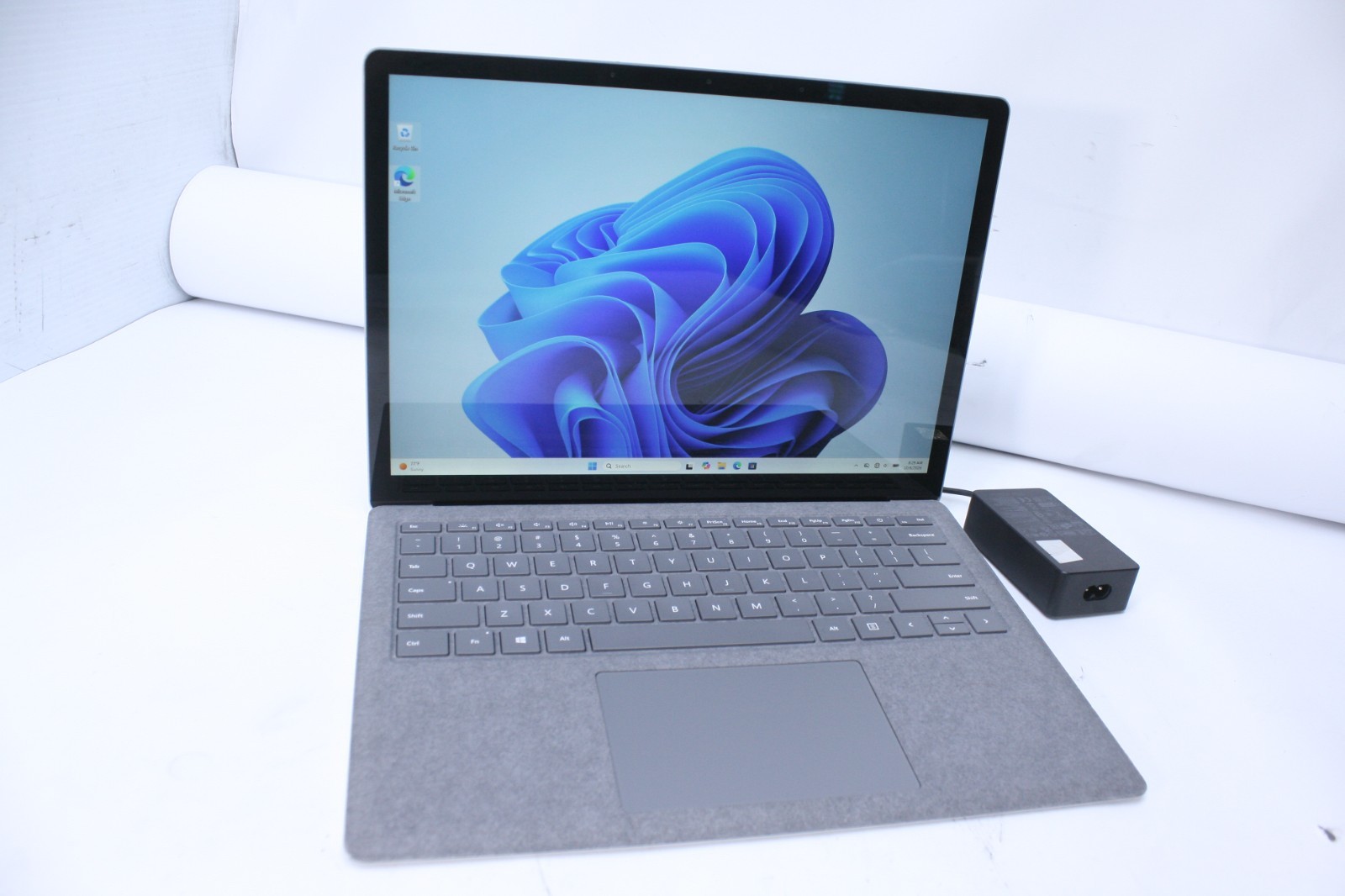 Microsoft Surface Laptop 3 13.5" Touch i5-1035G7 16GB 256GB SSD W11  ( T7-B2)
